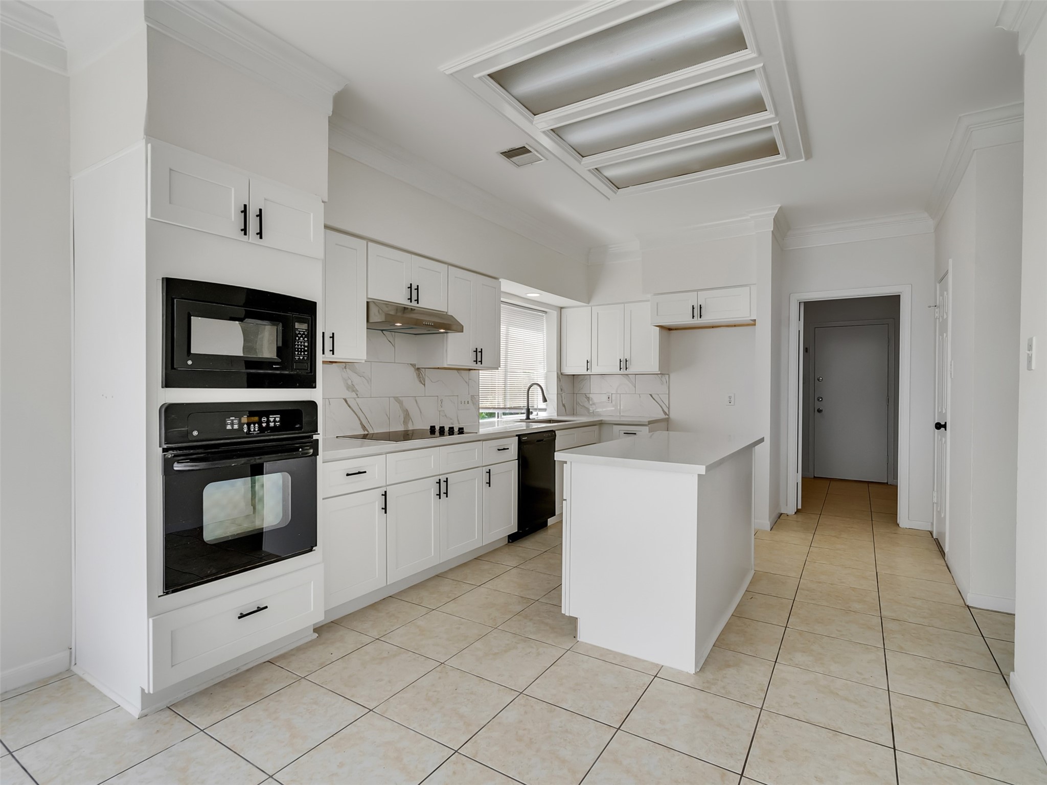 1127 Gloria Court Property Photo 23