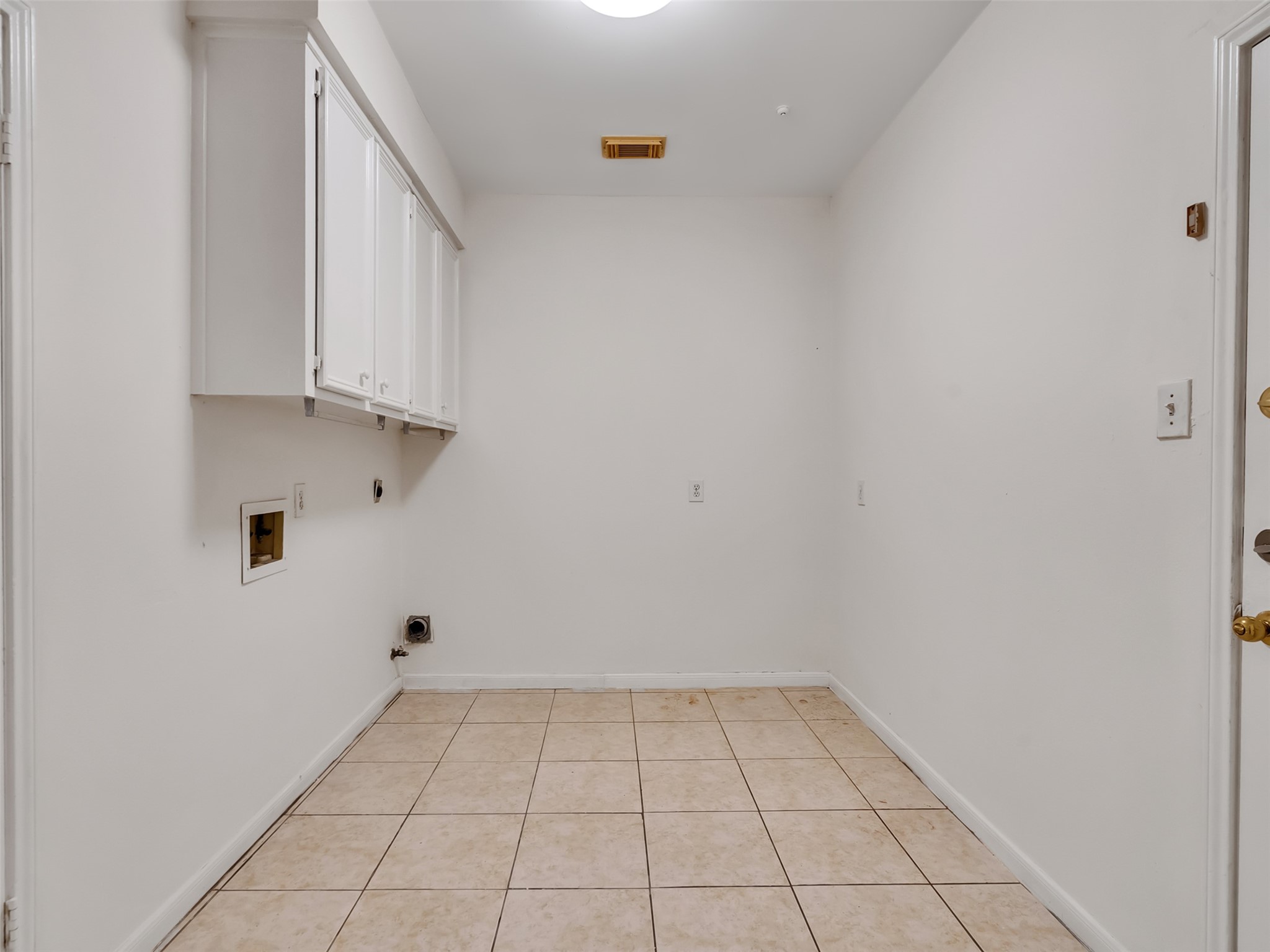 1127 Gloria Court Property Photo 27