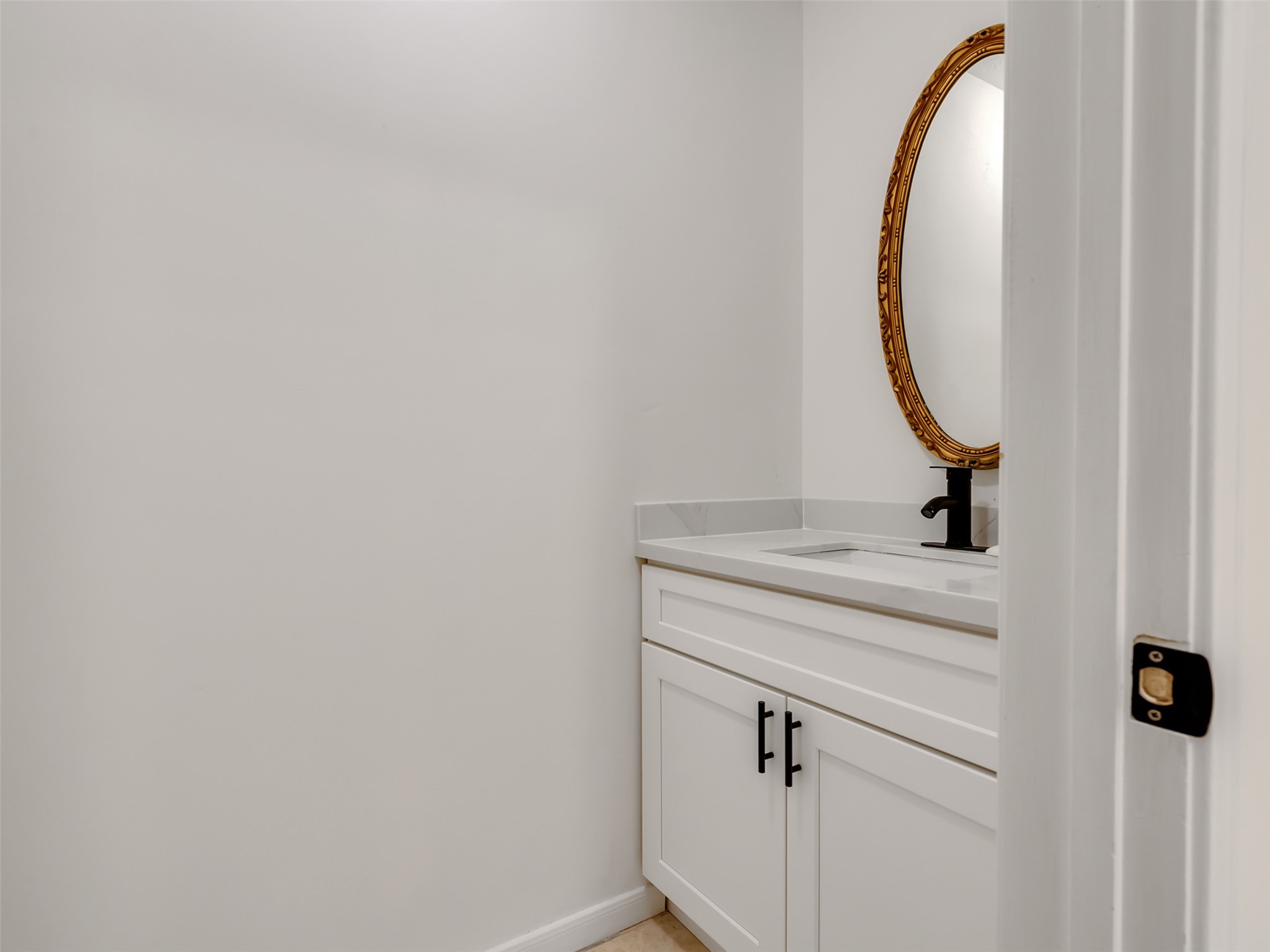 1127 Gloria Court Property Photo 28
