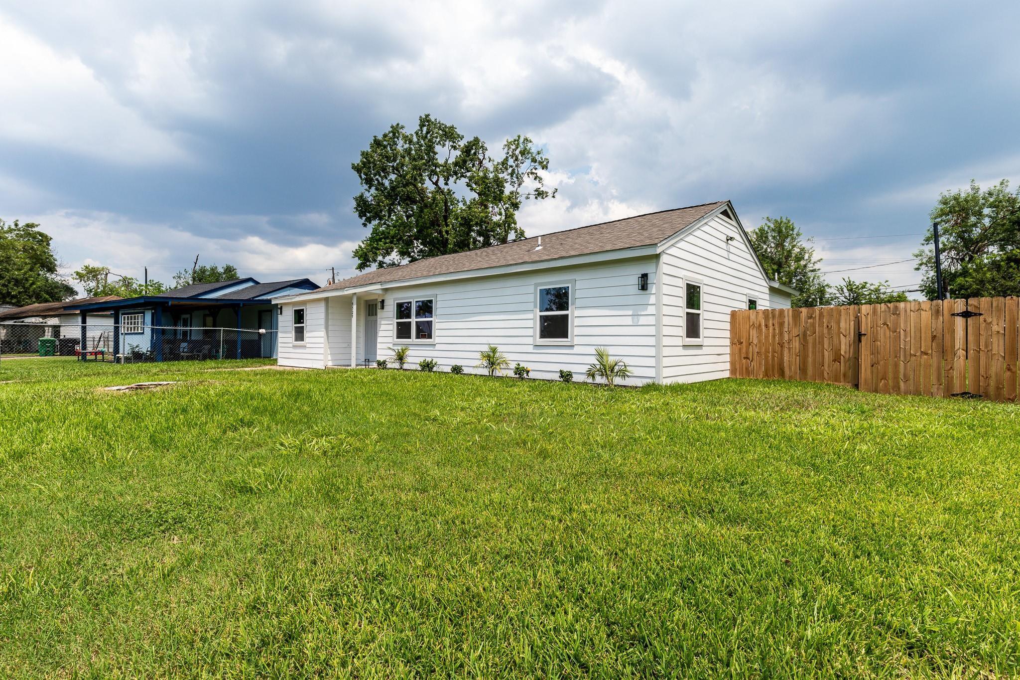 9529 Fairland Drive, Houston Tx 77051 Property Photo 1