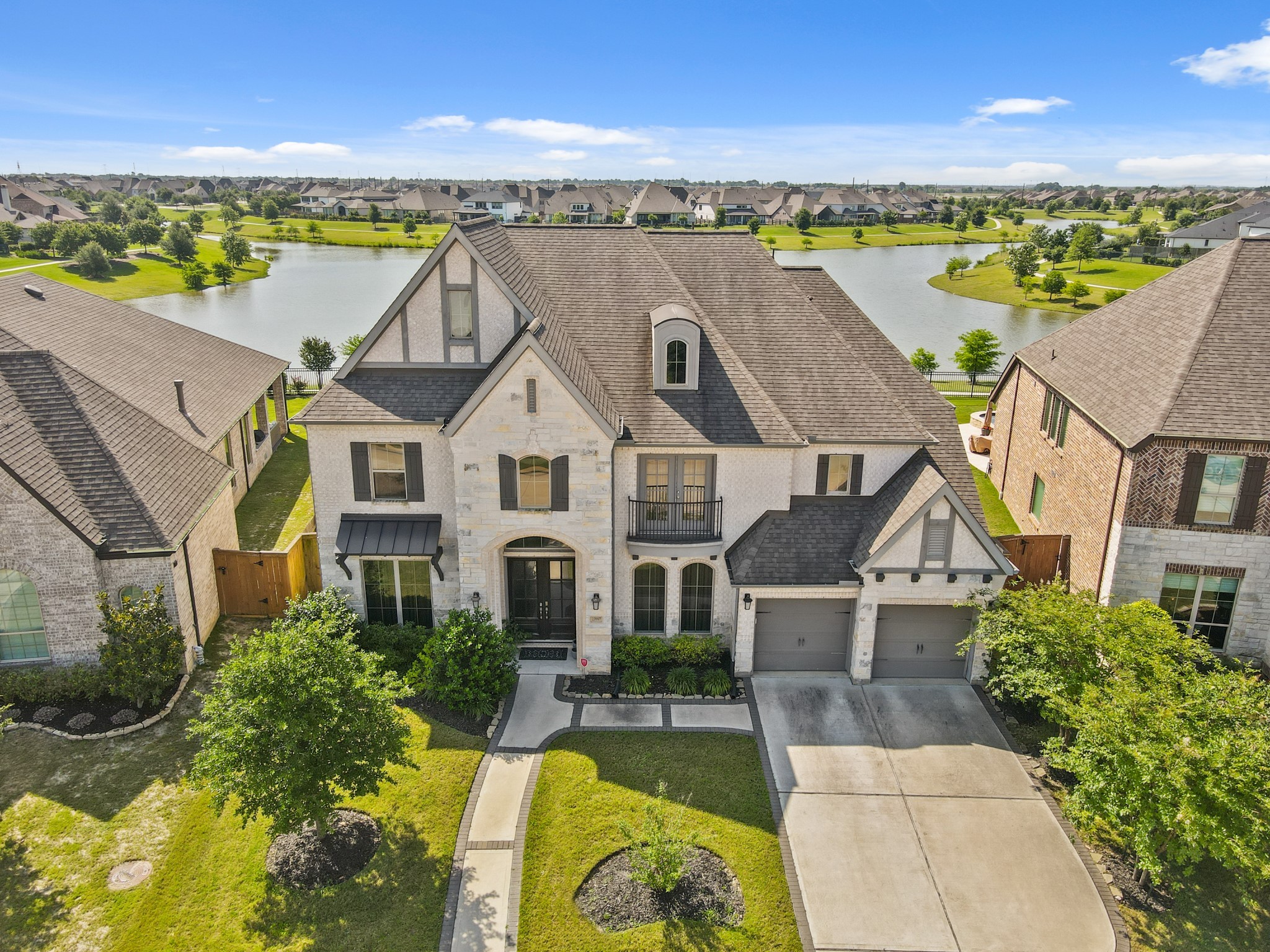 23907 Birchwood Lake Lane Property Photo 1