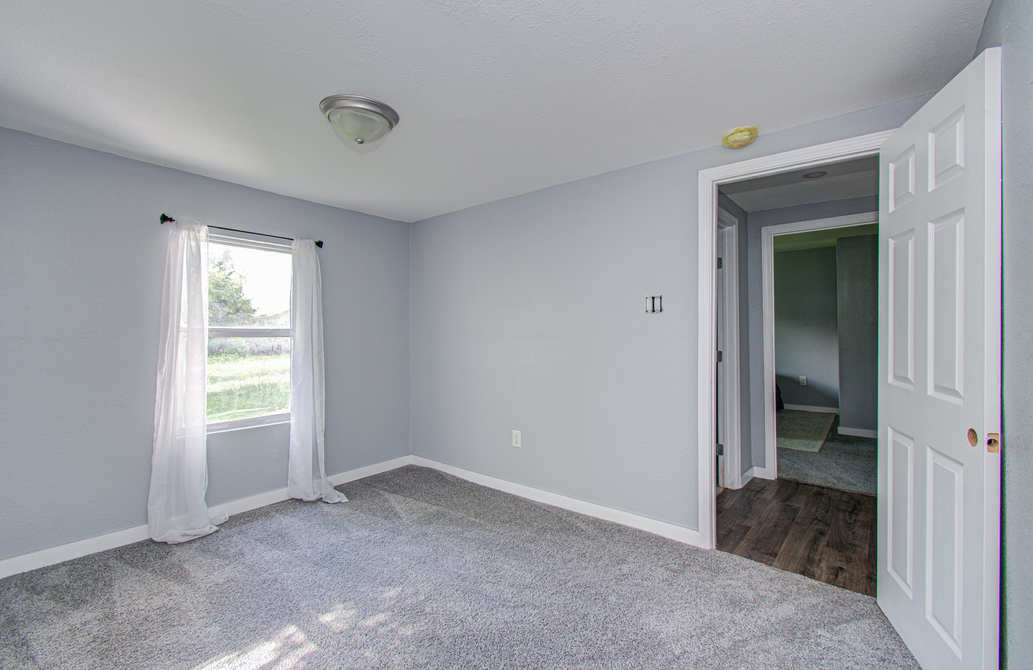 1016 Apache Street Property Photo 9