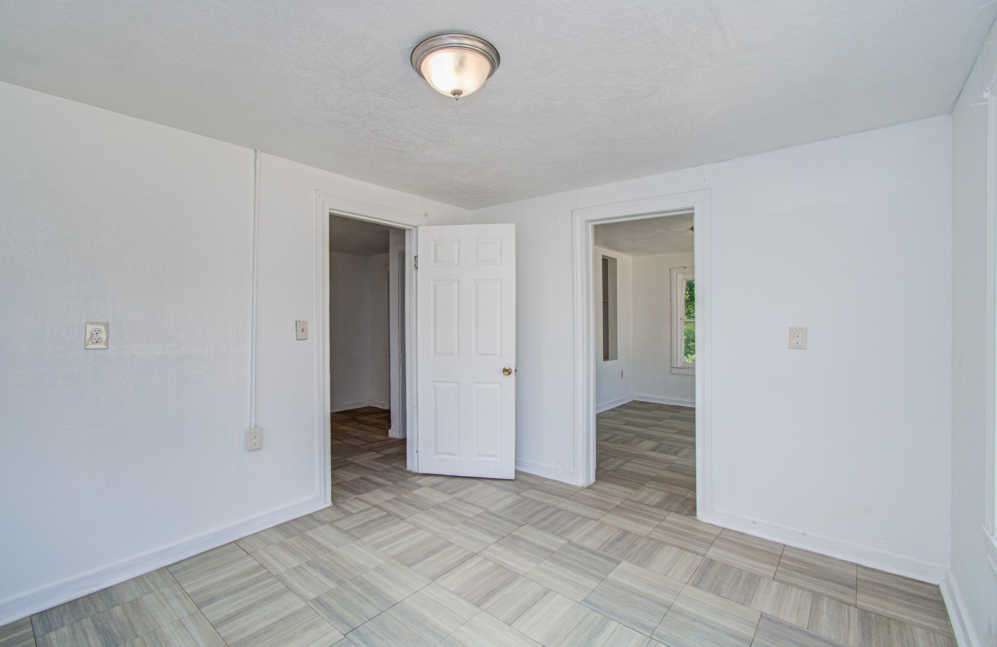 1016 Apache Street Property Photo 30