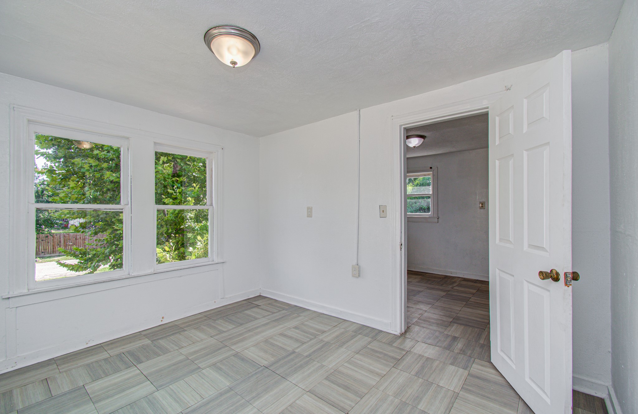 1016 Apache Street Property Photo 31