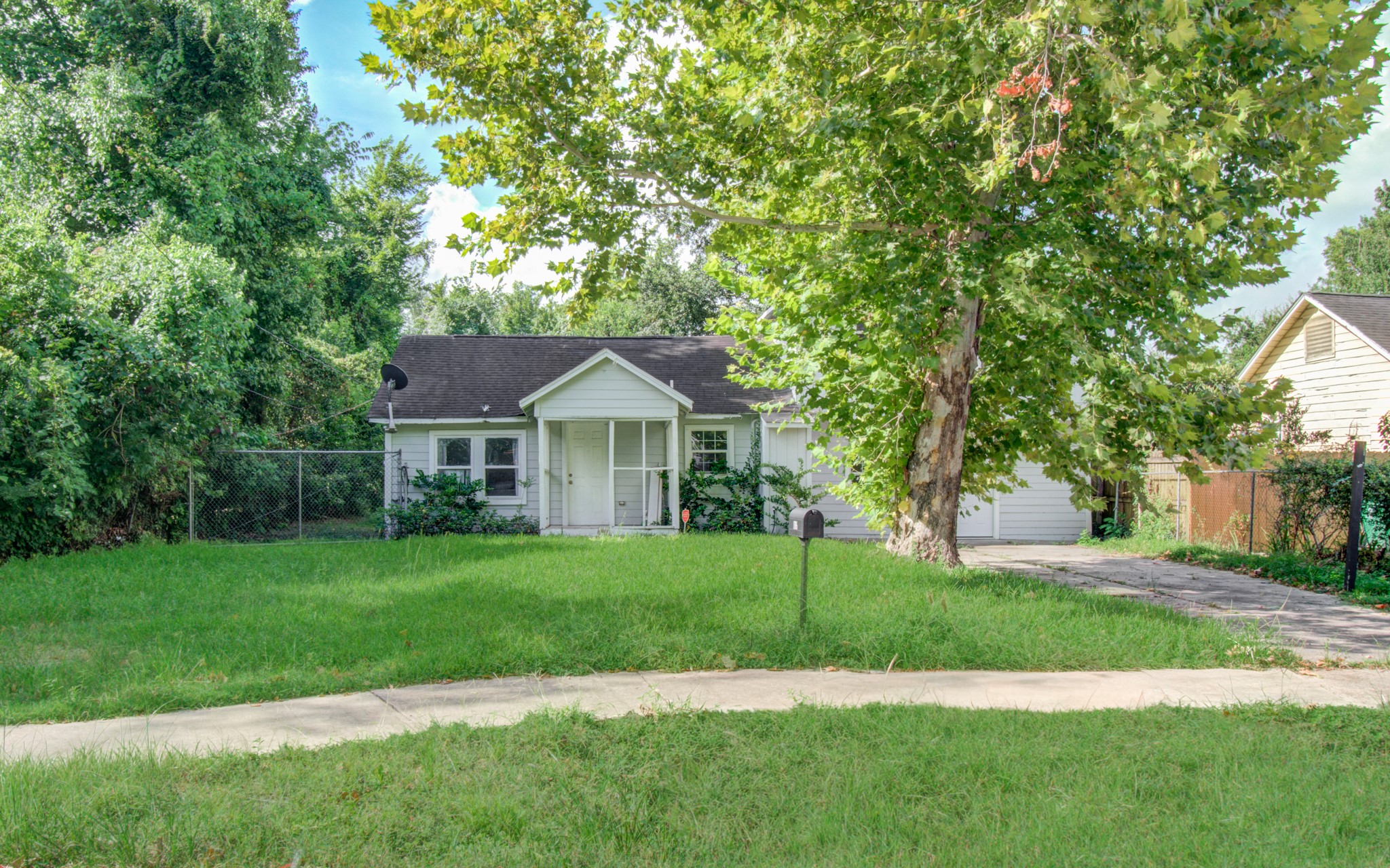 1016 Apache Street Property Photo 41