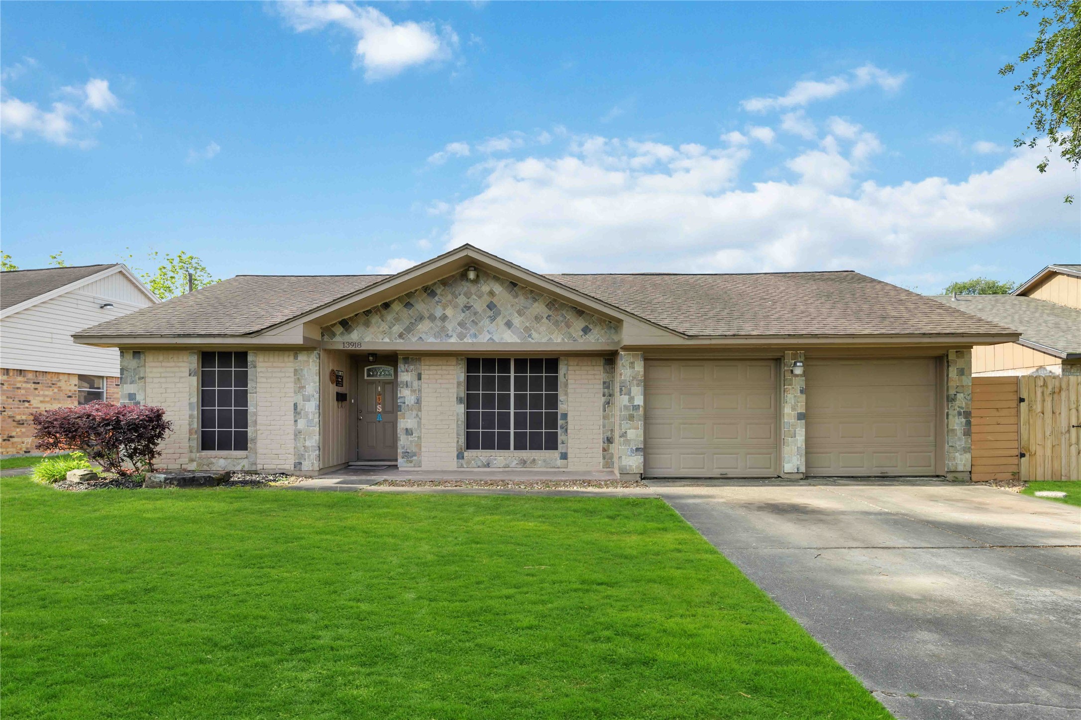 13918 Bretagne Drive Property Photo