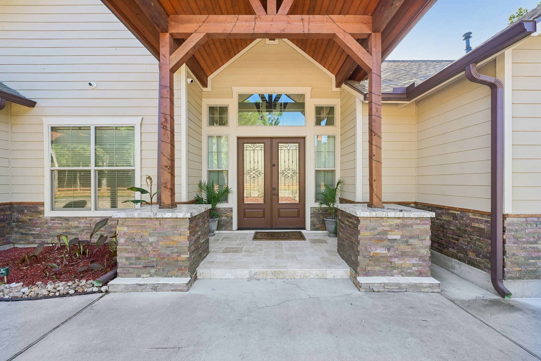 33135 Willow Bend Road Property Photo 4