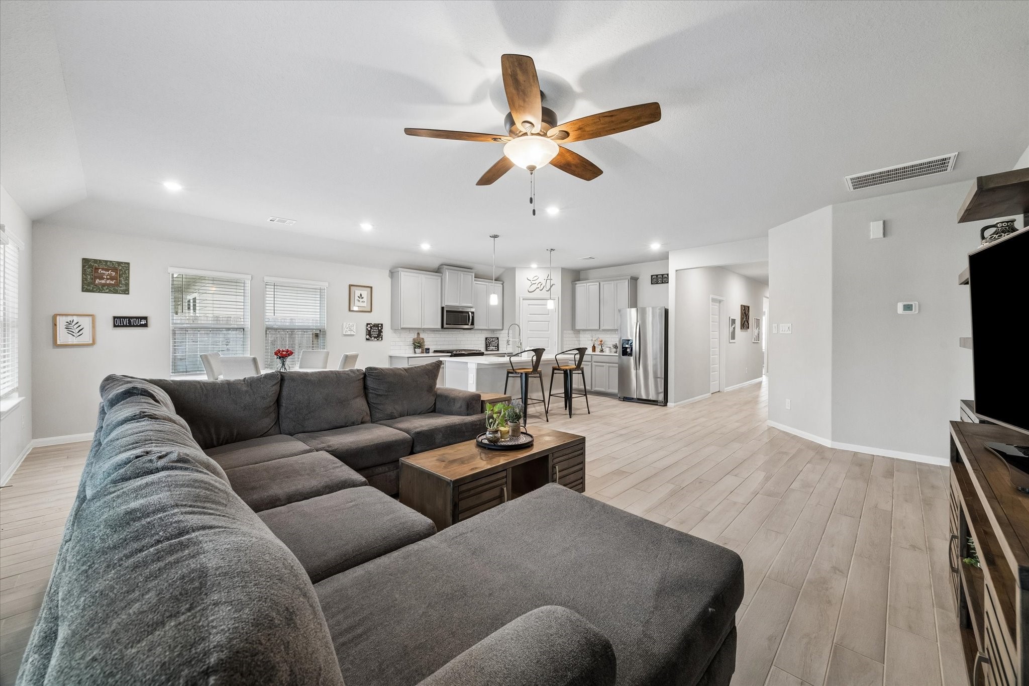 12826 Royal Ann Way Property Photo 8