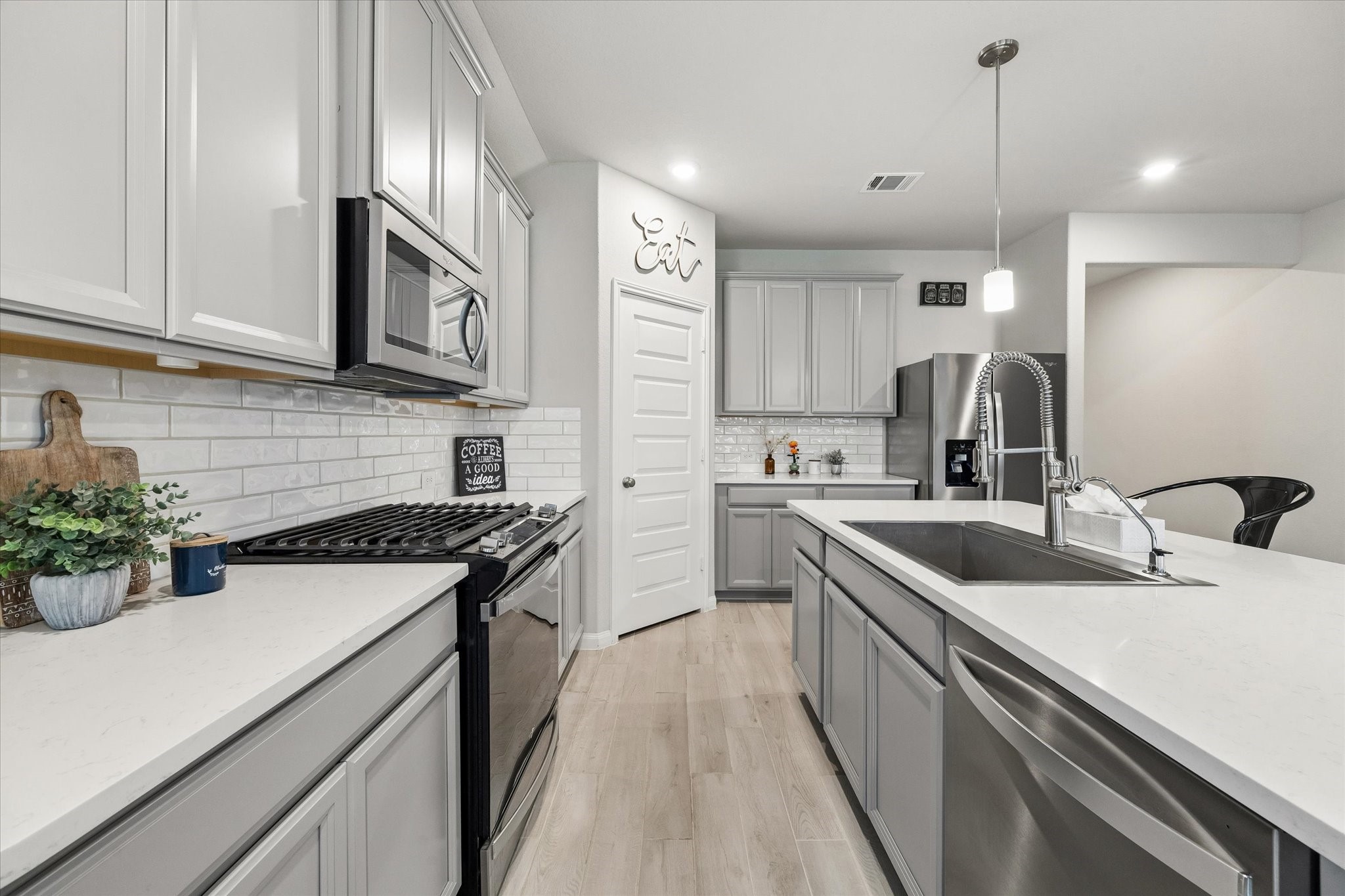 12826 Royal Ann Way Property Photo 10