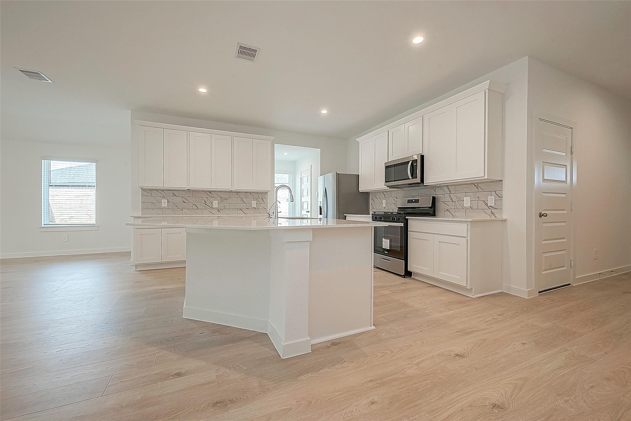 3918 Winterbourne Way Property Photo 1