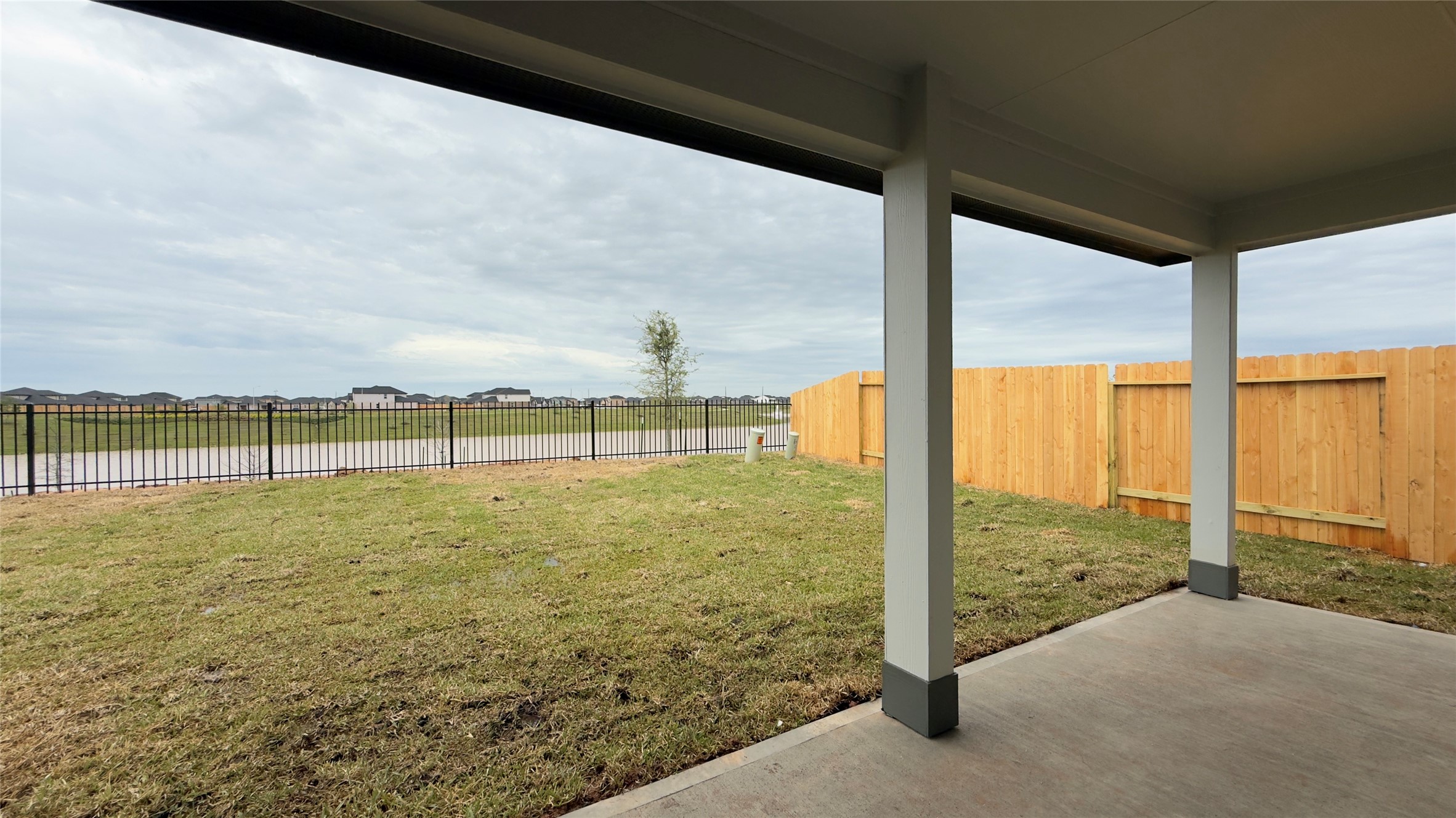 3918 Winterbourne Way Property Photo 2