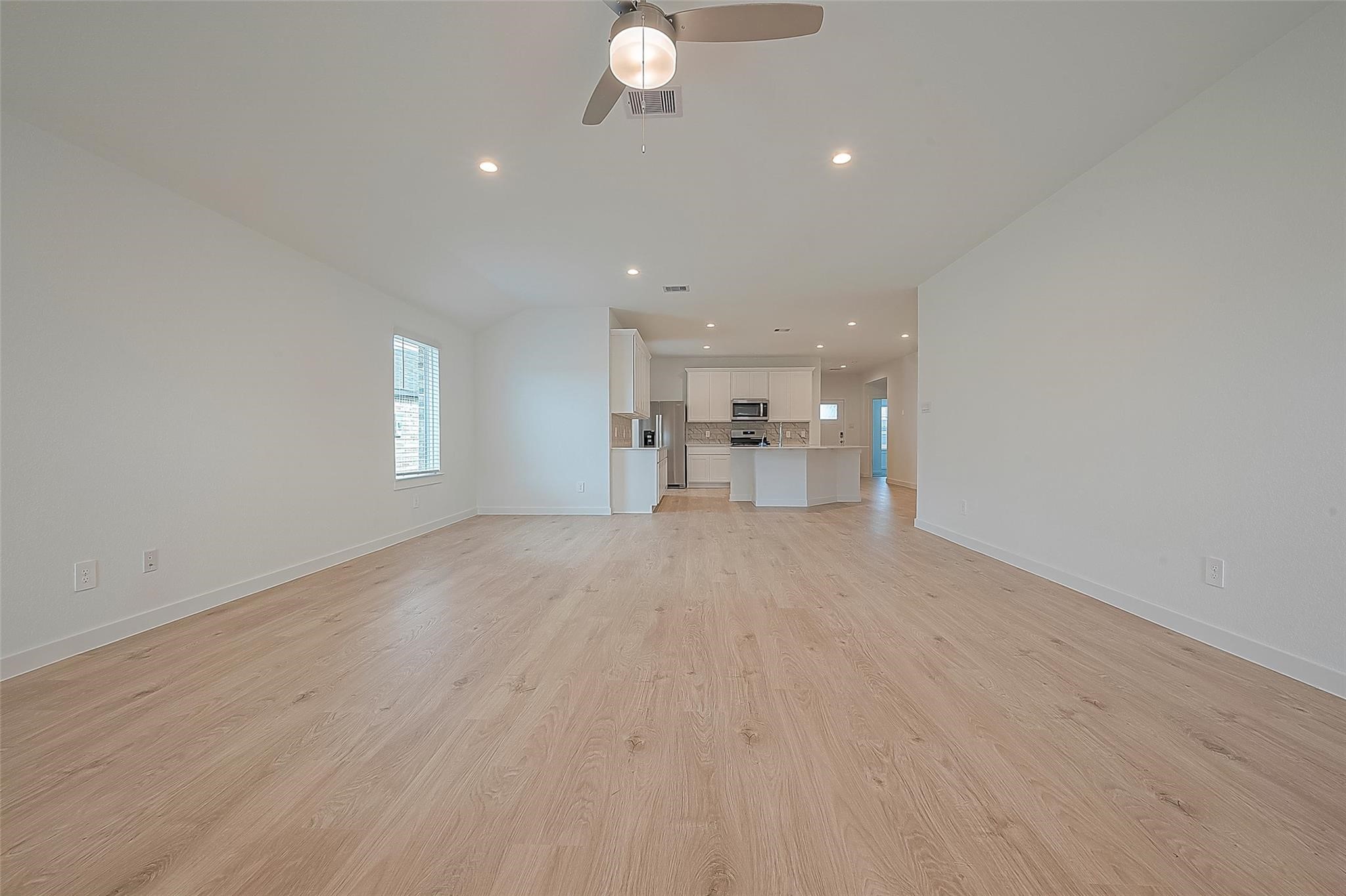 3918 Winterbourne Way Property Photo 3