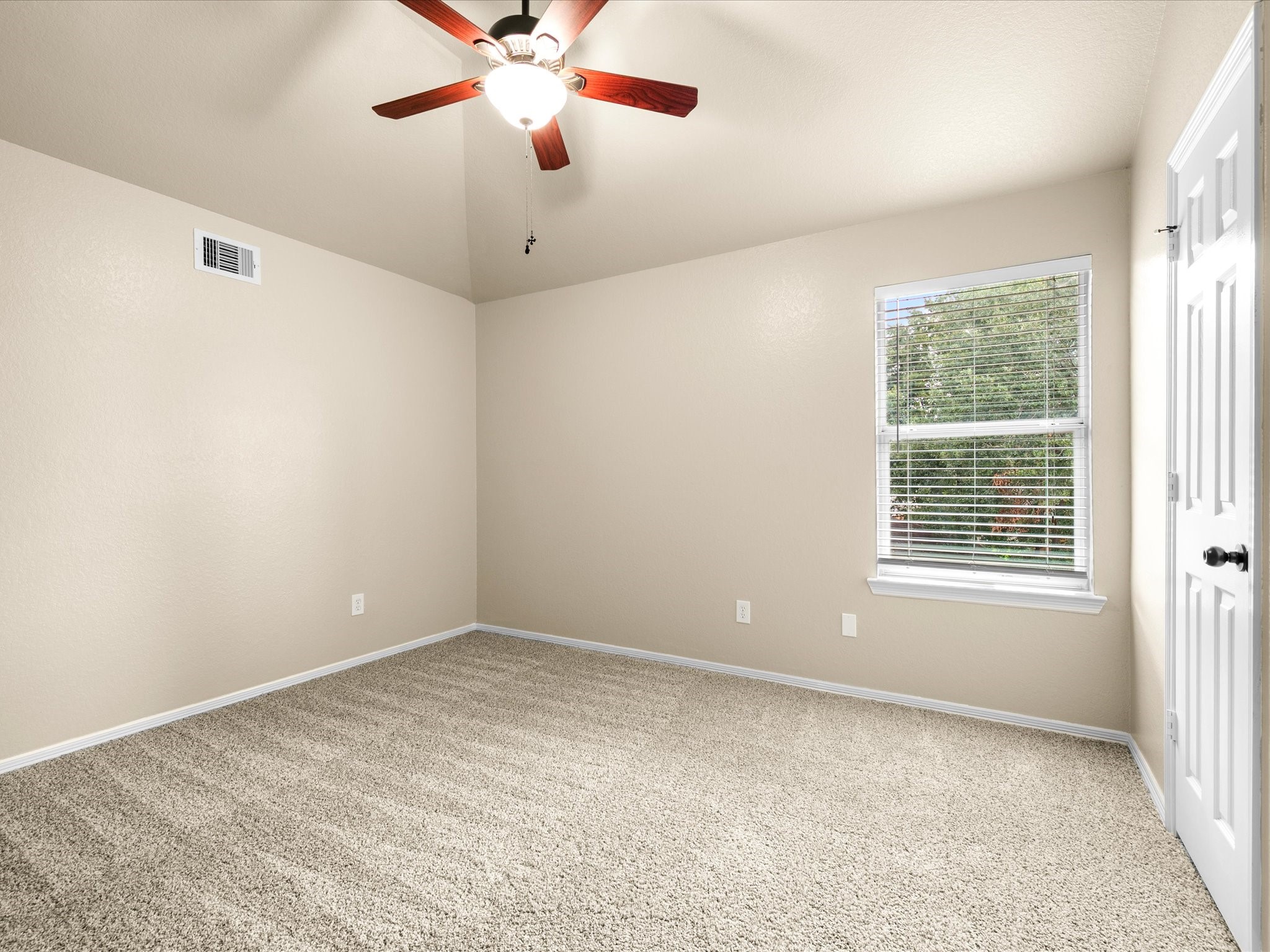 291 Sunset Path S Property Photo 28