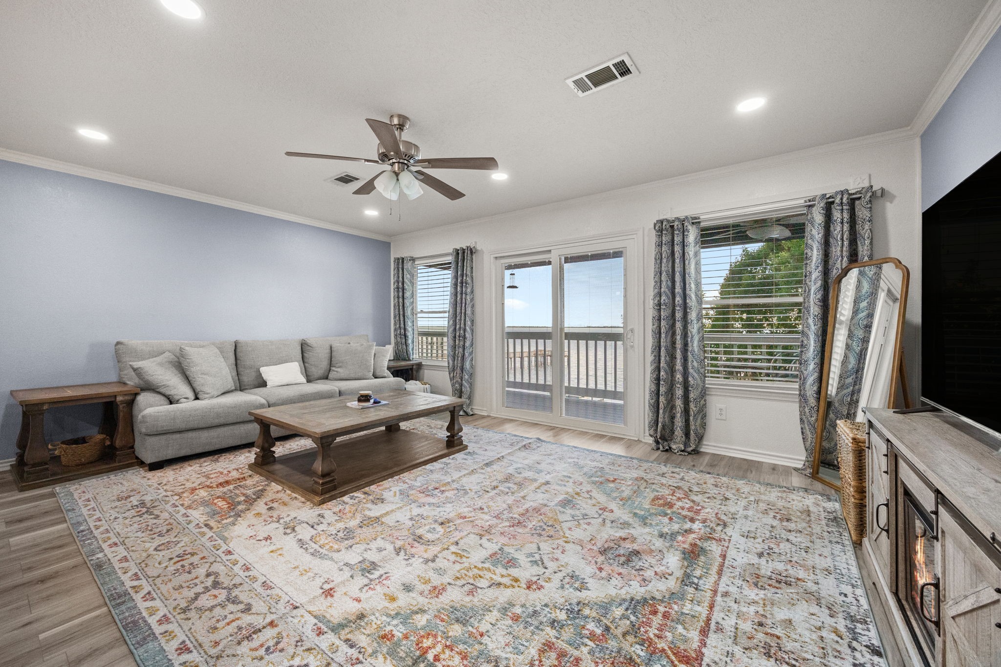 3114 Bay Oaks Harbor Drive Property Photo 7