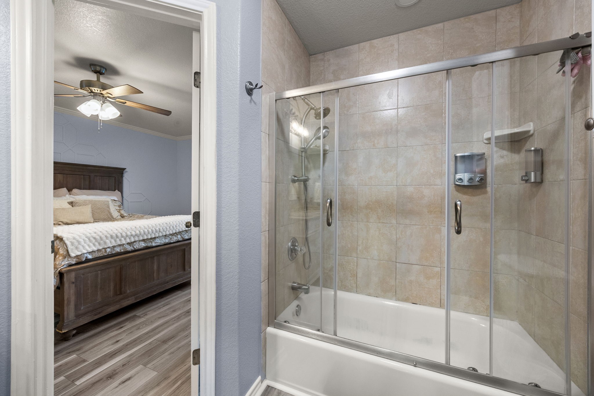 3114 Bay Oaks Harbor Drive Property Photo 19