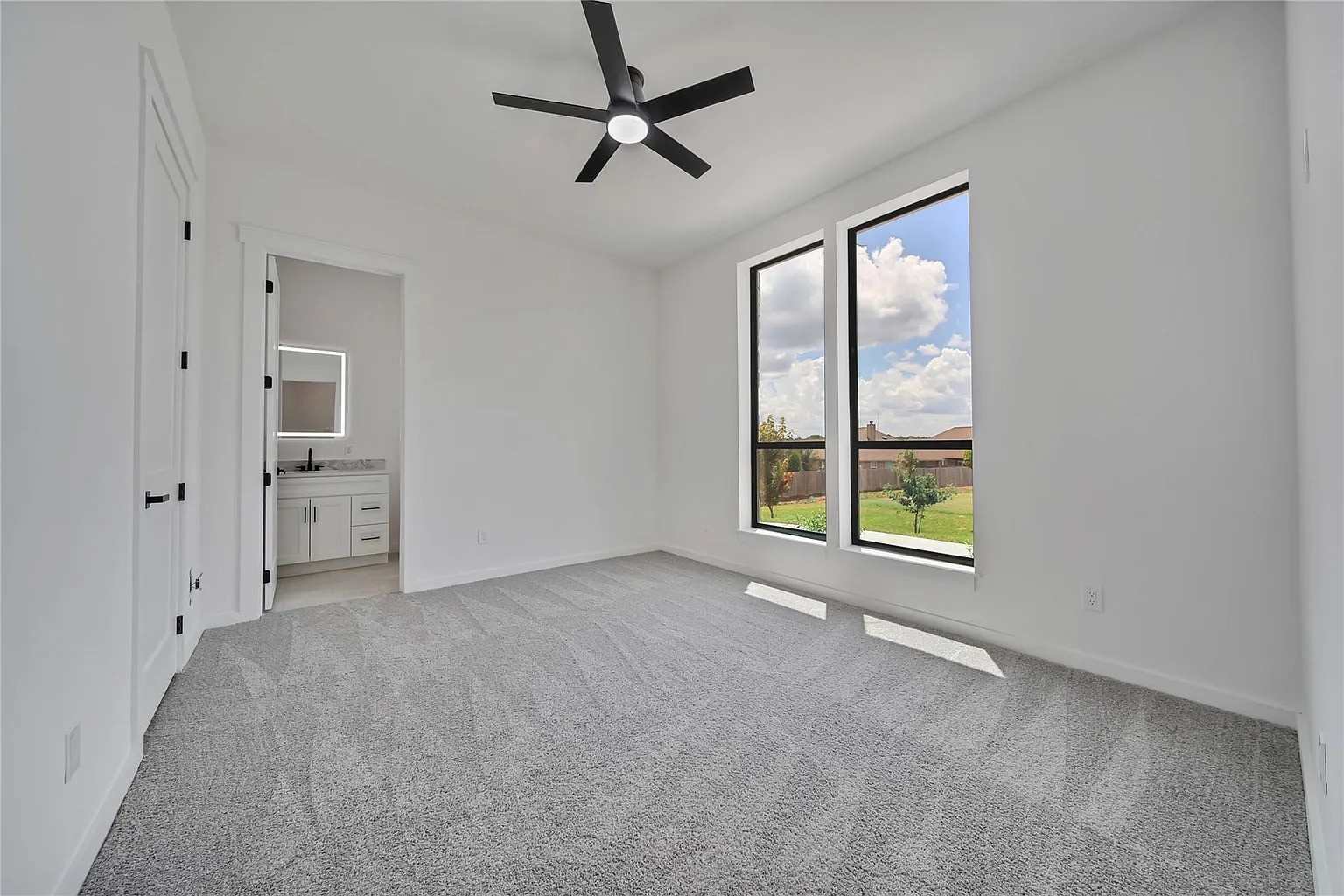 19006 Grandview Court Property Photo 36