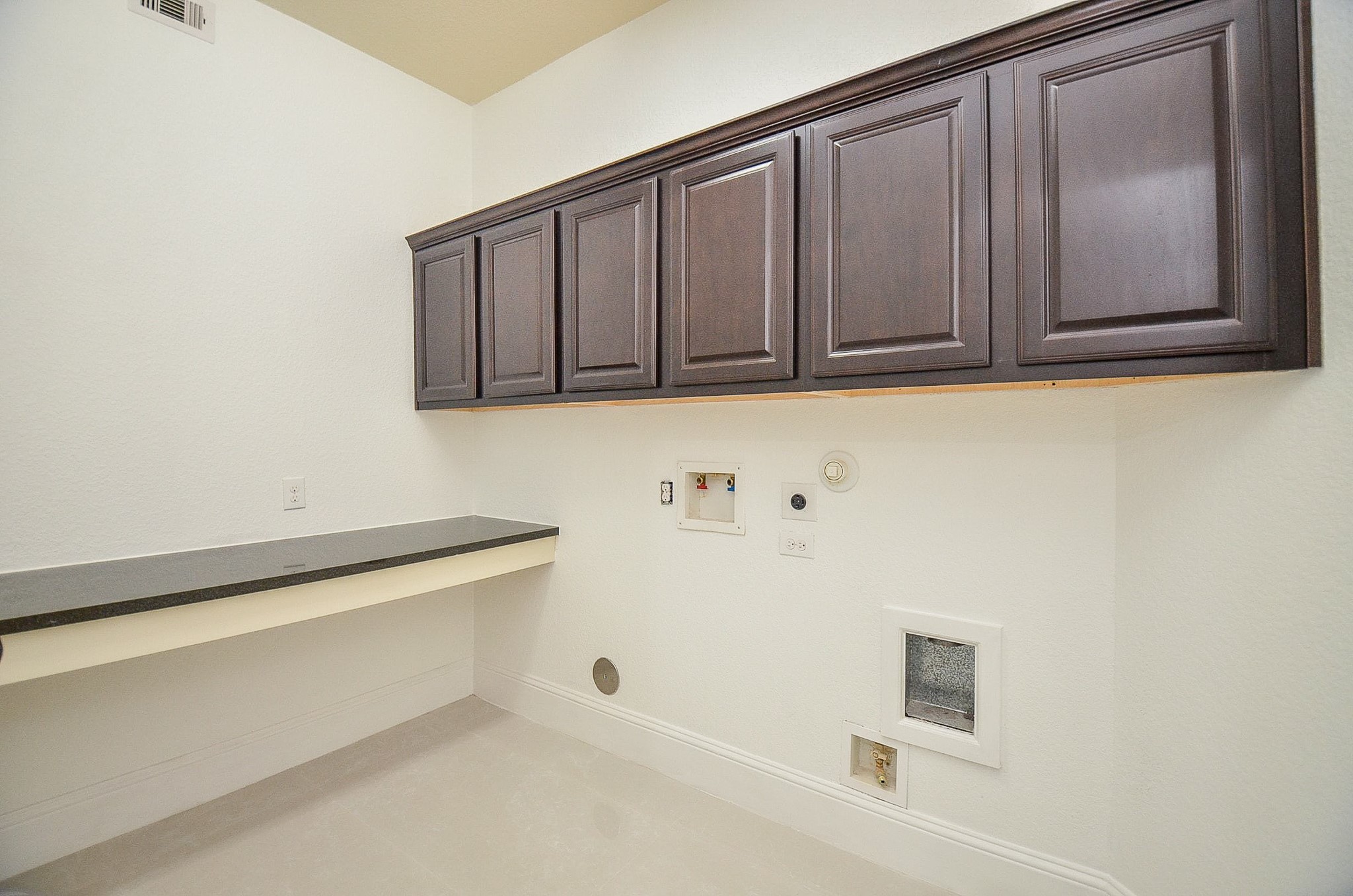 7711 Reseda Street Property Photo 13