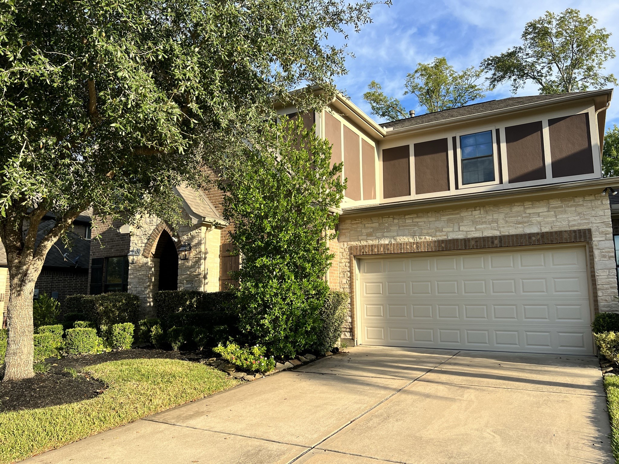 7007 Fall Creek Lane Property Photo 4