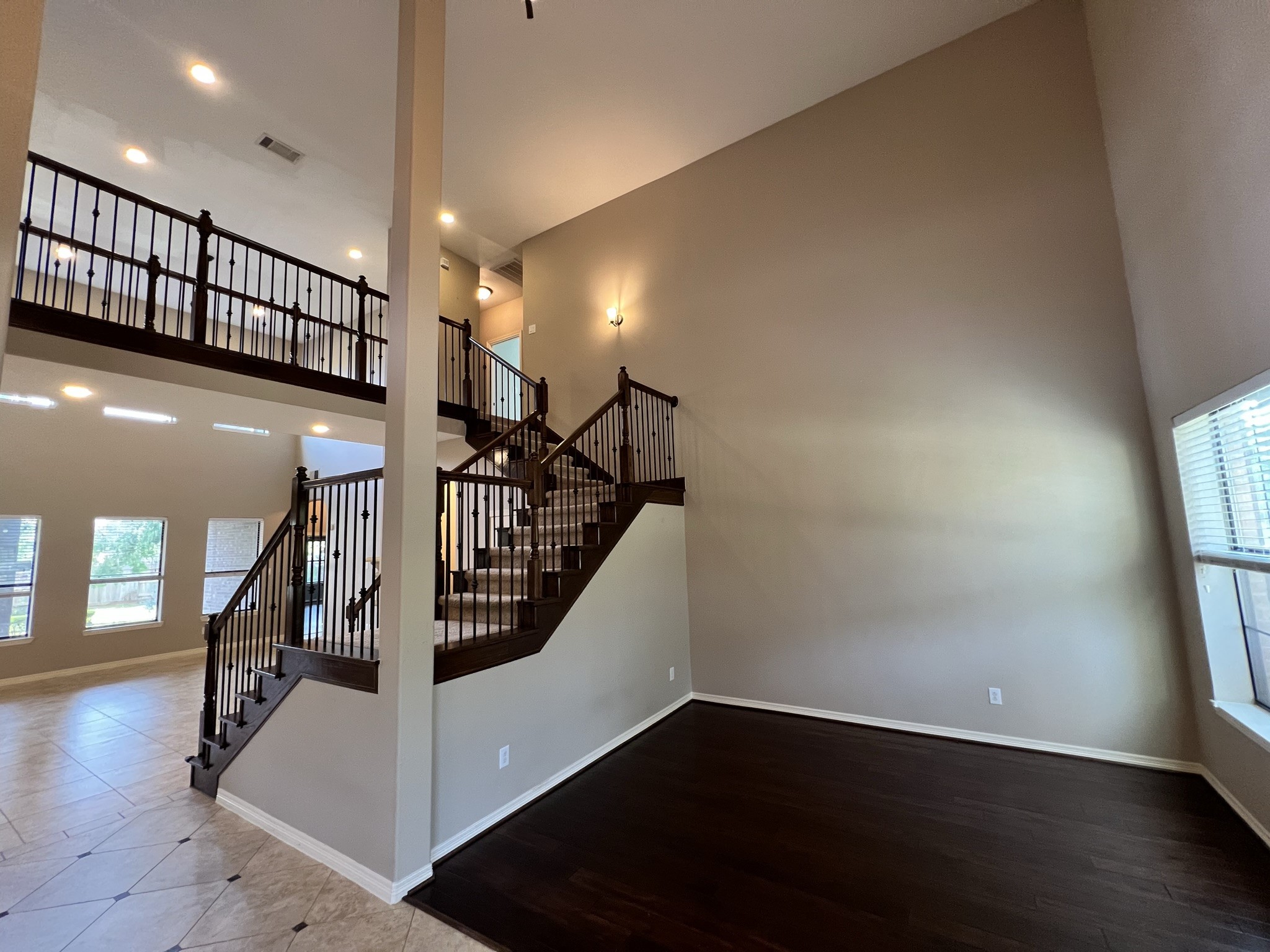 7007 Fall Creek Lane Property Photo 6