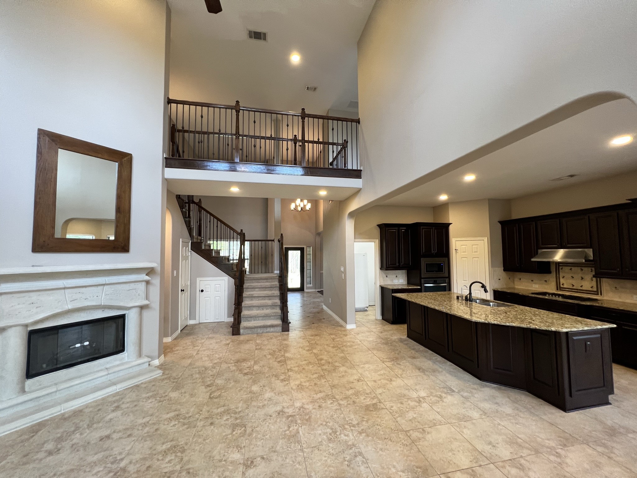 7007 Fall Creek Lane Property Photo 12