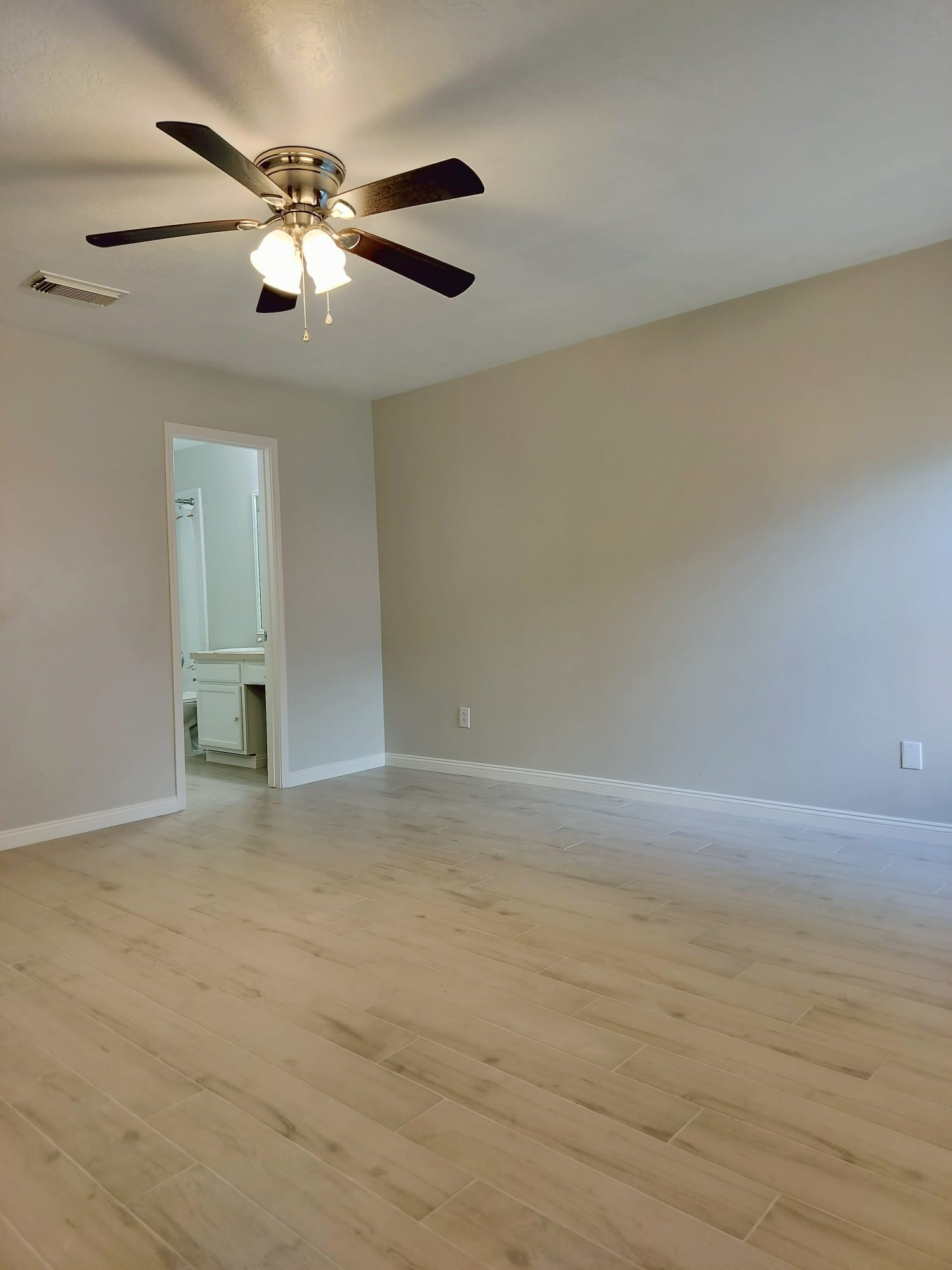 21242 Linden House Court Property Photo 6