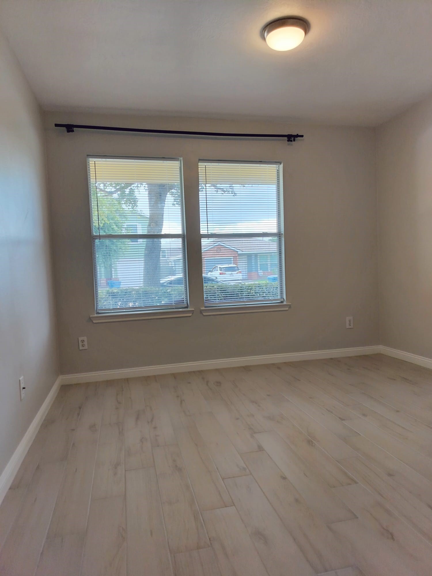 21242 Linden House Court Property Photo 10