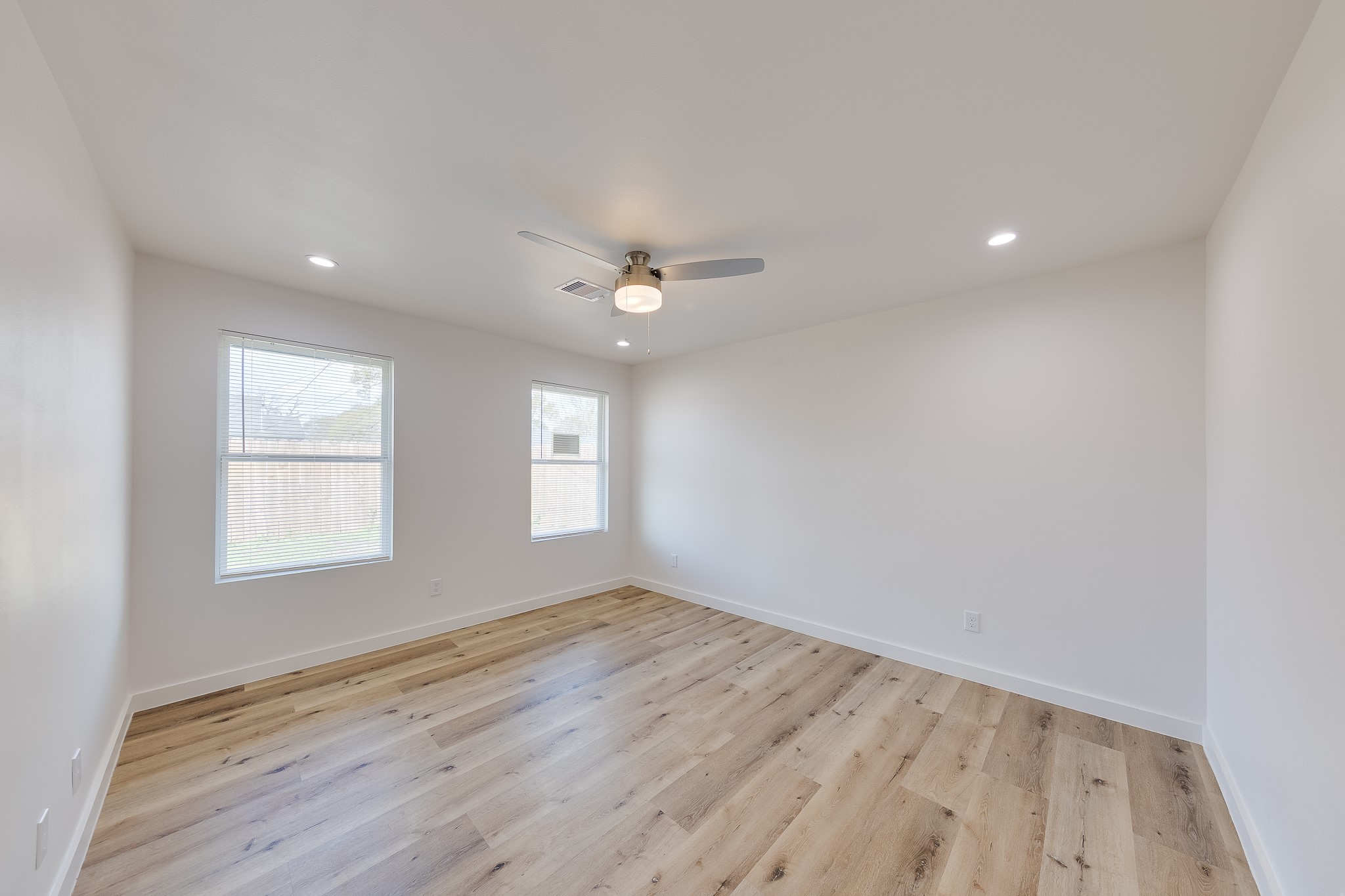 3635 Ward Street Property Photo 14