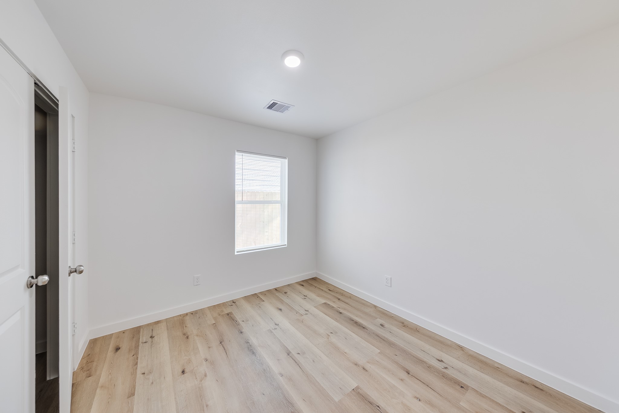 3635 Ward Street Property Photo 20