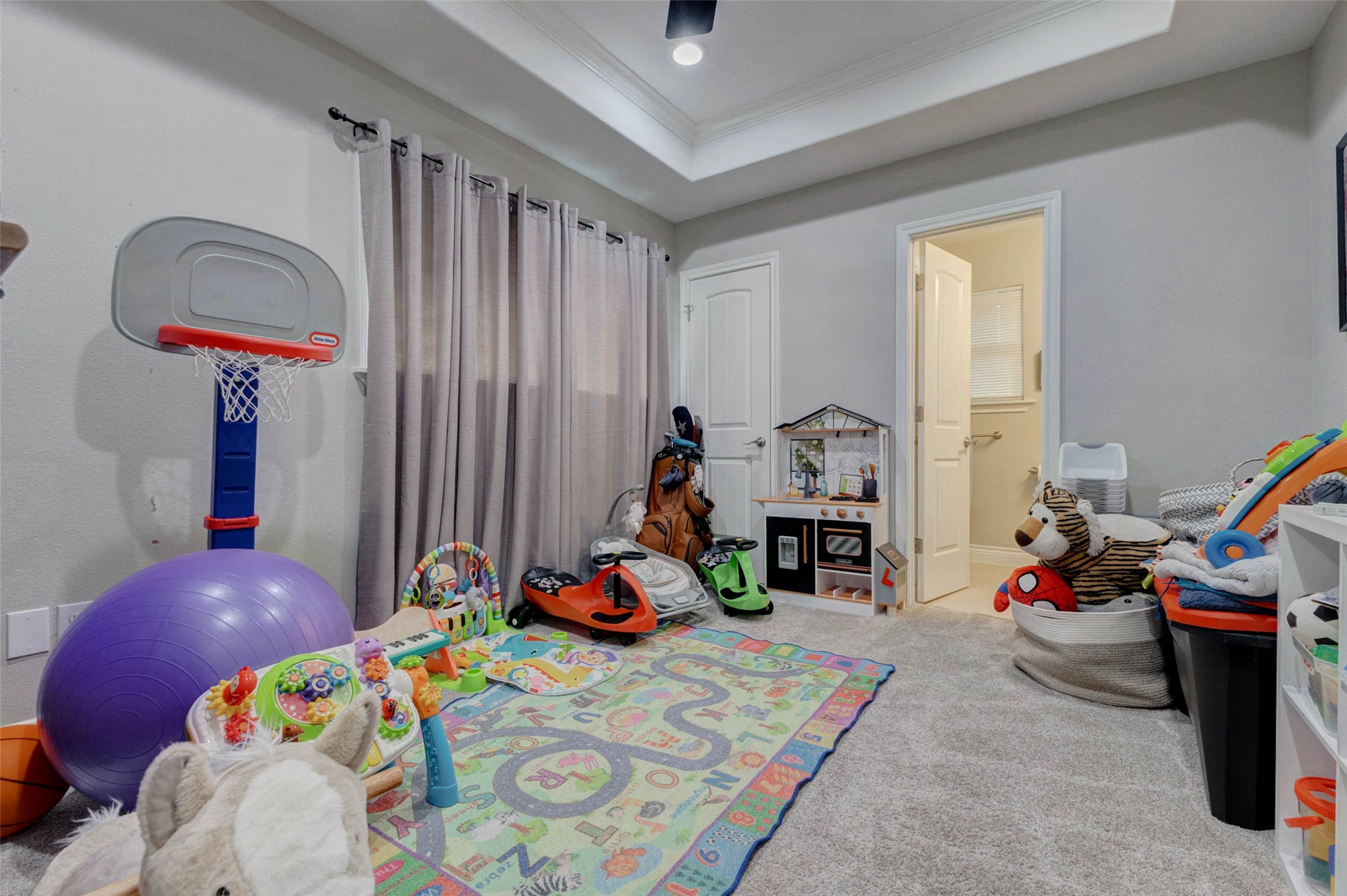3711 Linkview Drive Property Photo 18