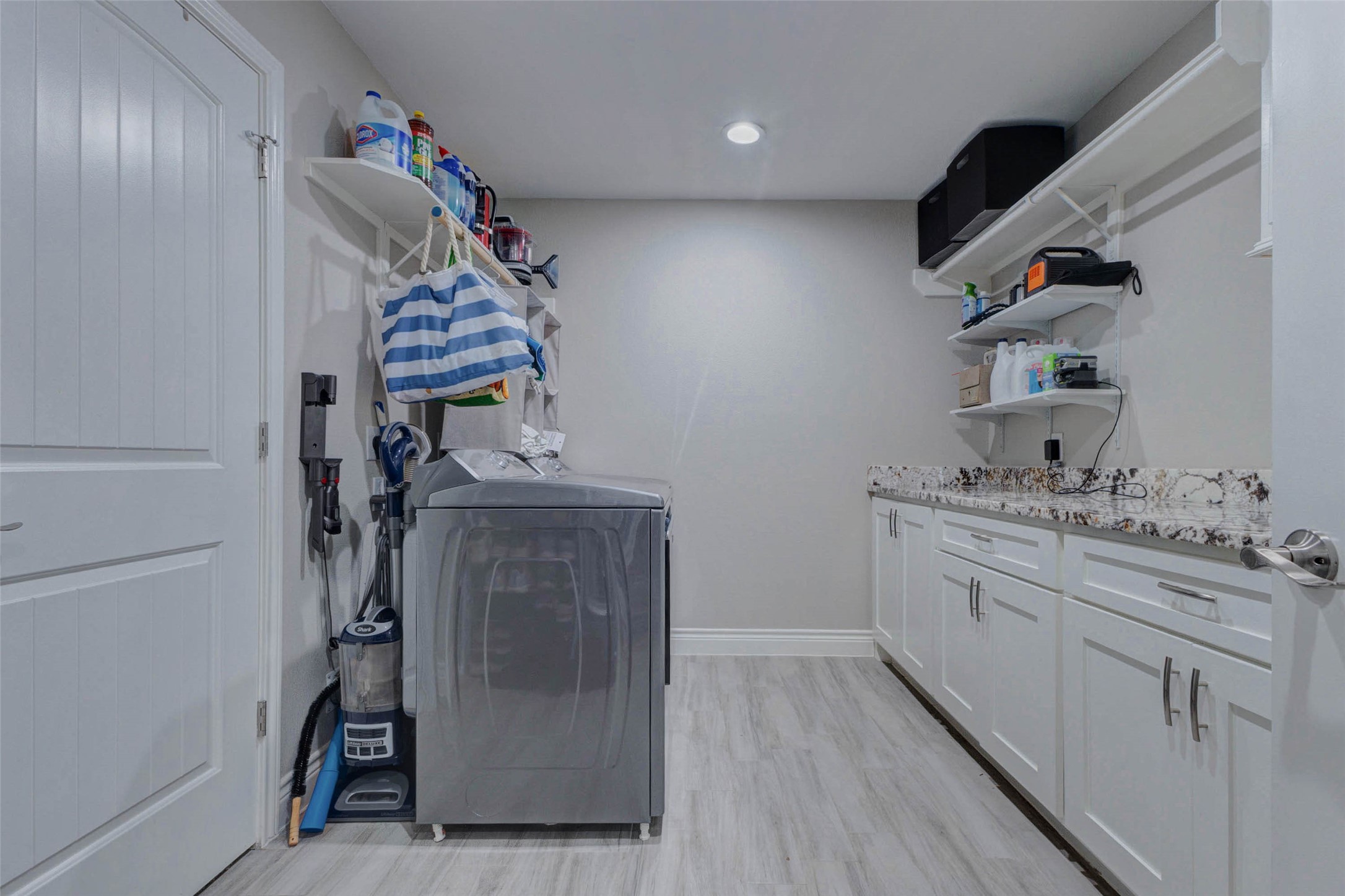 3711 Linkview Drive Property Photo 27