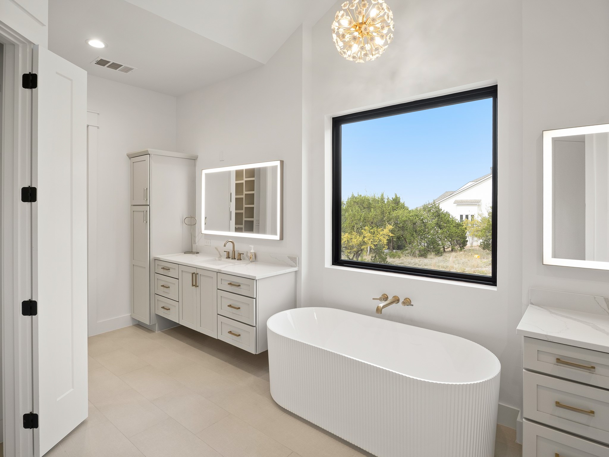 202 Lodestone Cove Property Photo 19