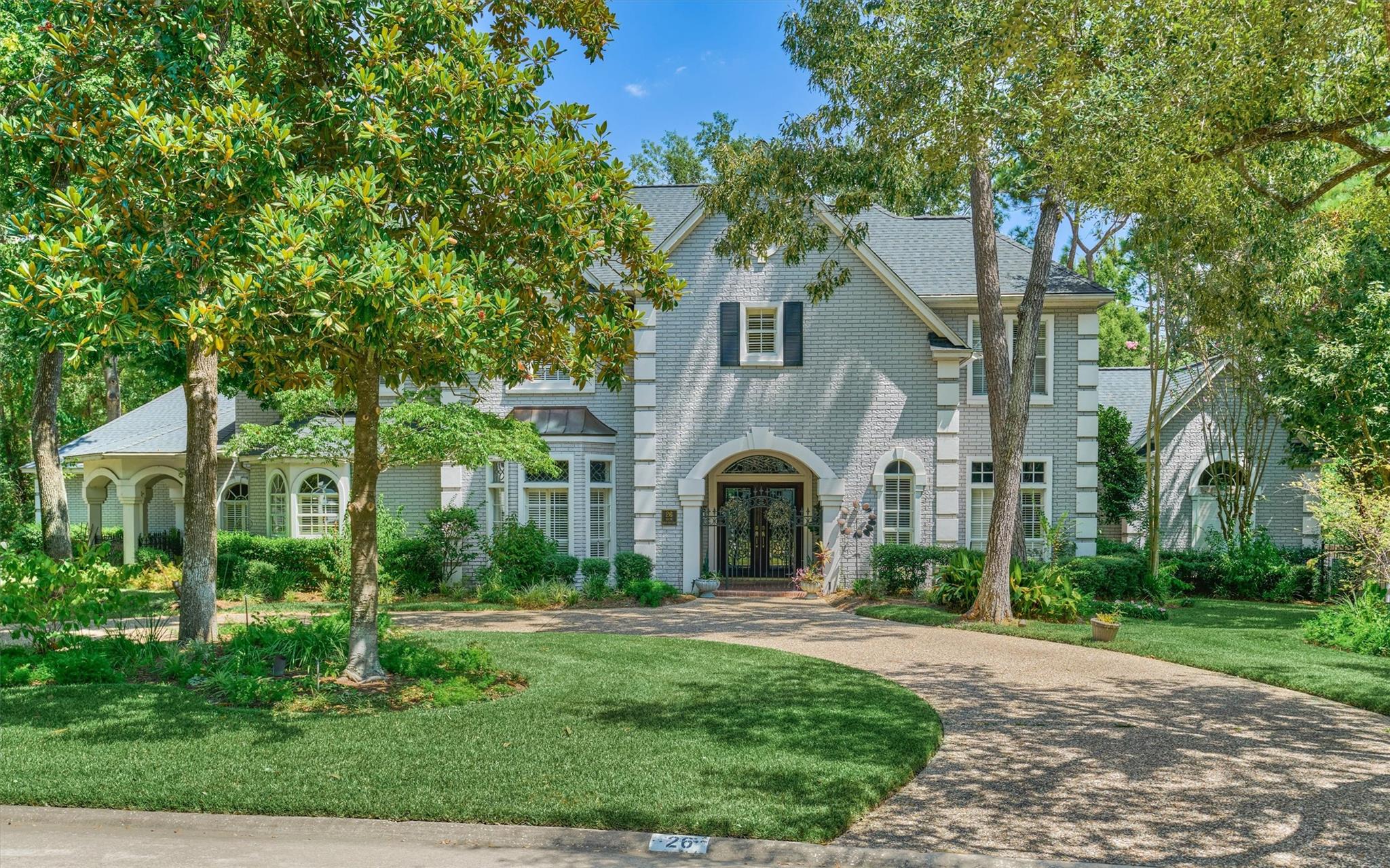 26 S Brokenfern Drive, The Woodlands Tx 77380 Property Photo 8