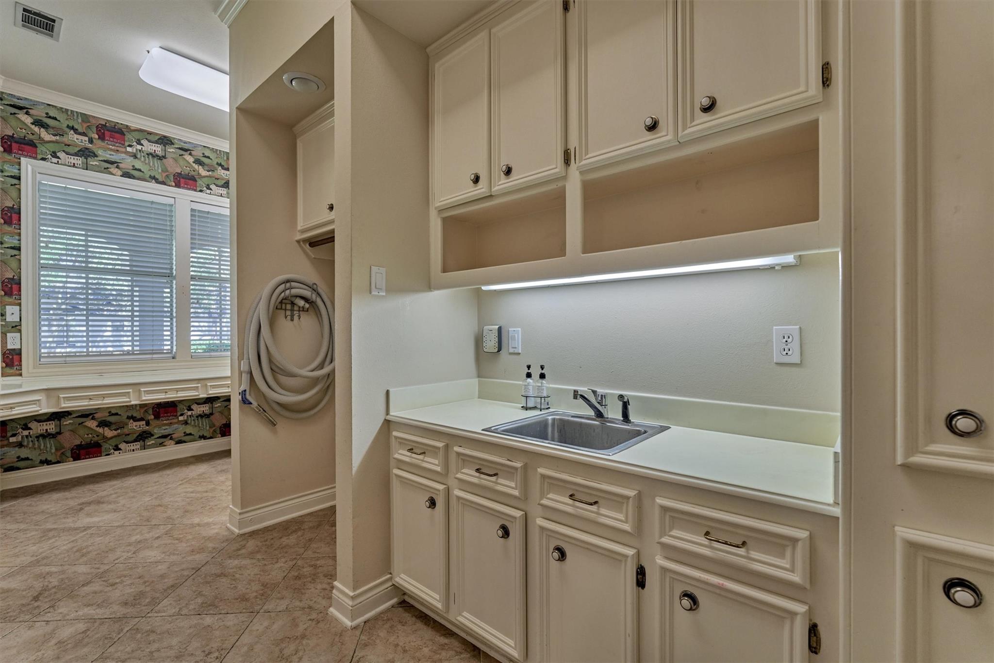 26 S Brokenfern Drive, The Woodlands Tx 77380 Property Photo 20