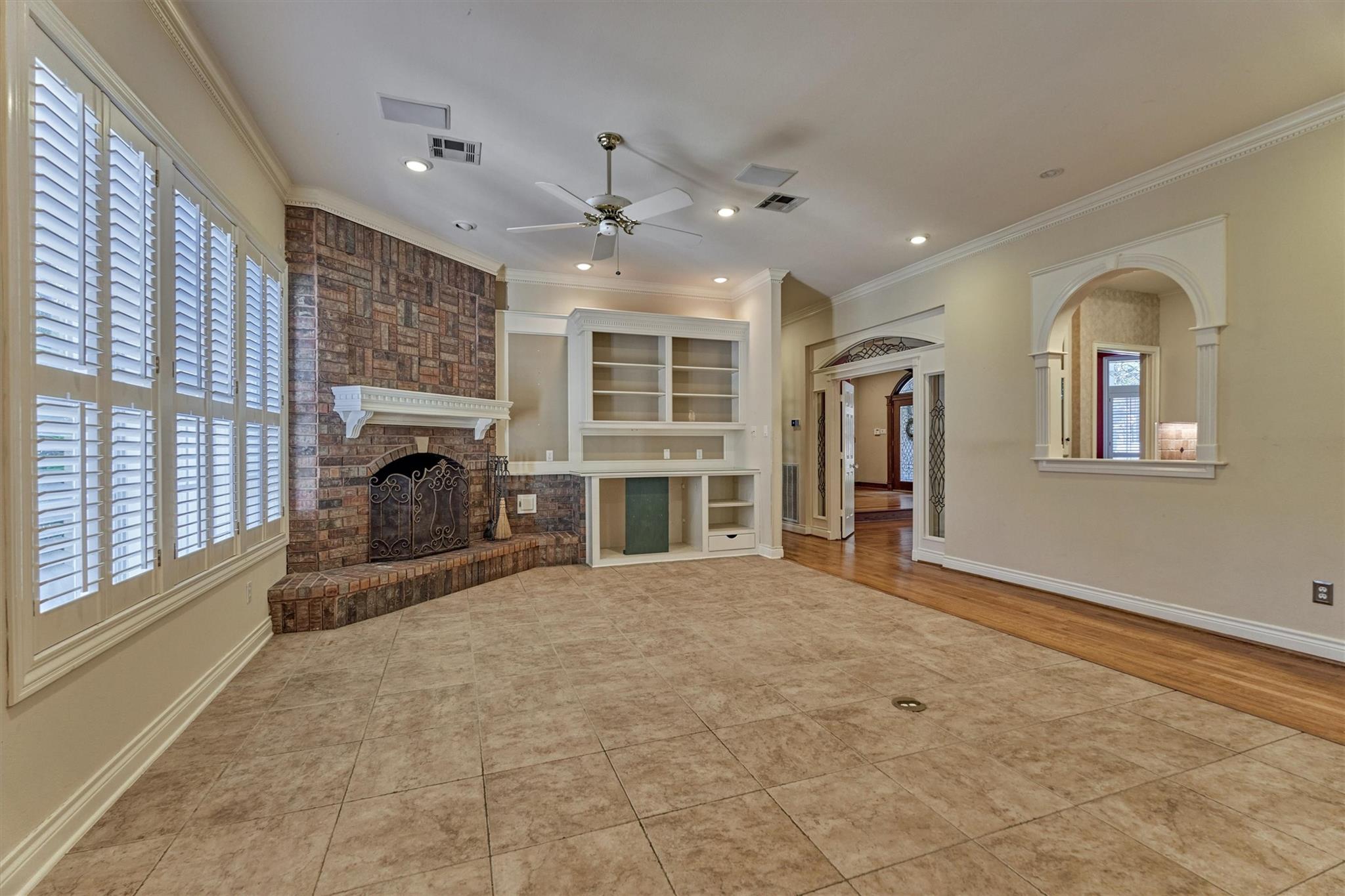 26 S Brokenfern Drive, The Woodlands Tx 77380 Property Photo 23