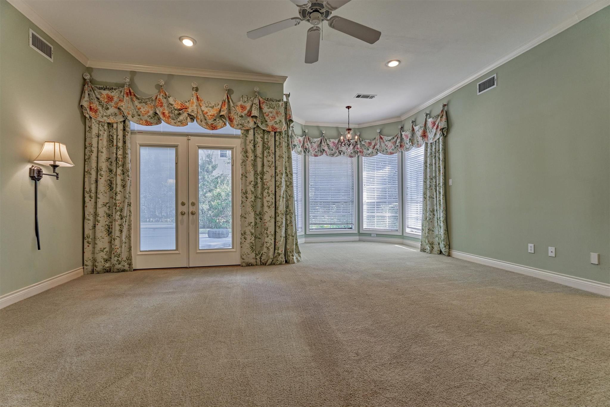 26 S Brokenfern Drive, The Woodlands Tx 77380 Property Photo 24