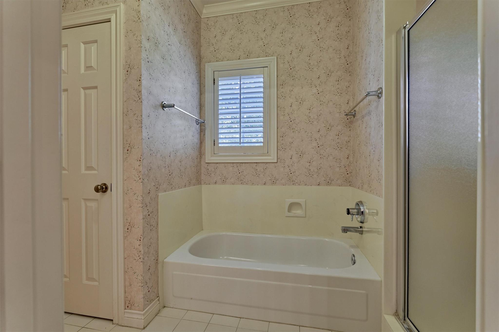 26 S Brokenfern Drive, The Woodlands Tx 77380 Property Photo 37