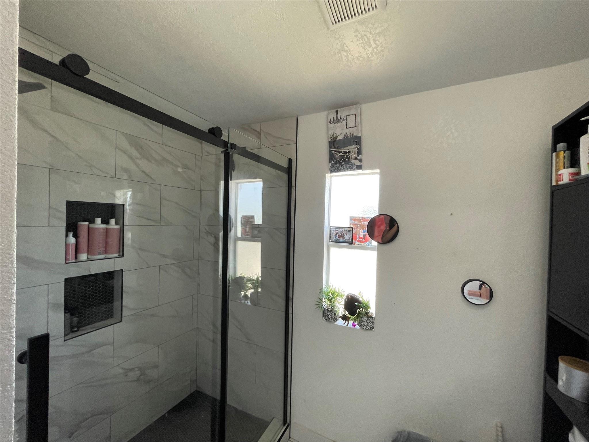 411 County Road 3556, Cleveland Tx 77327 Property Photo 7