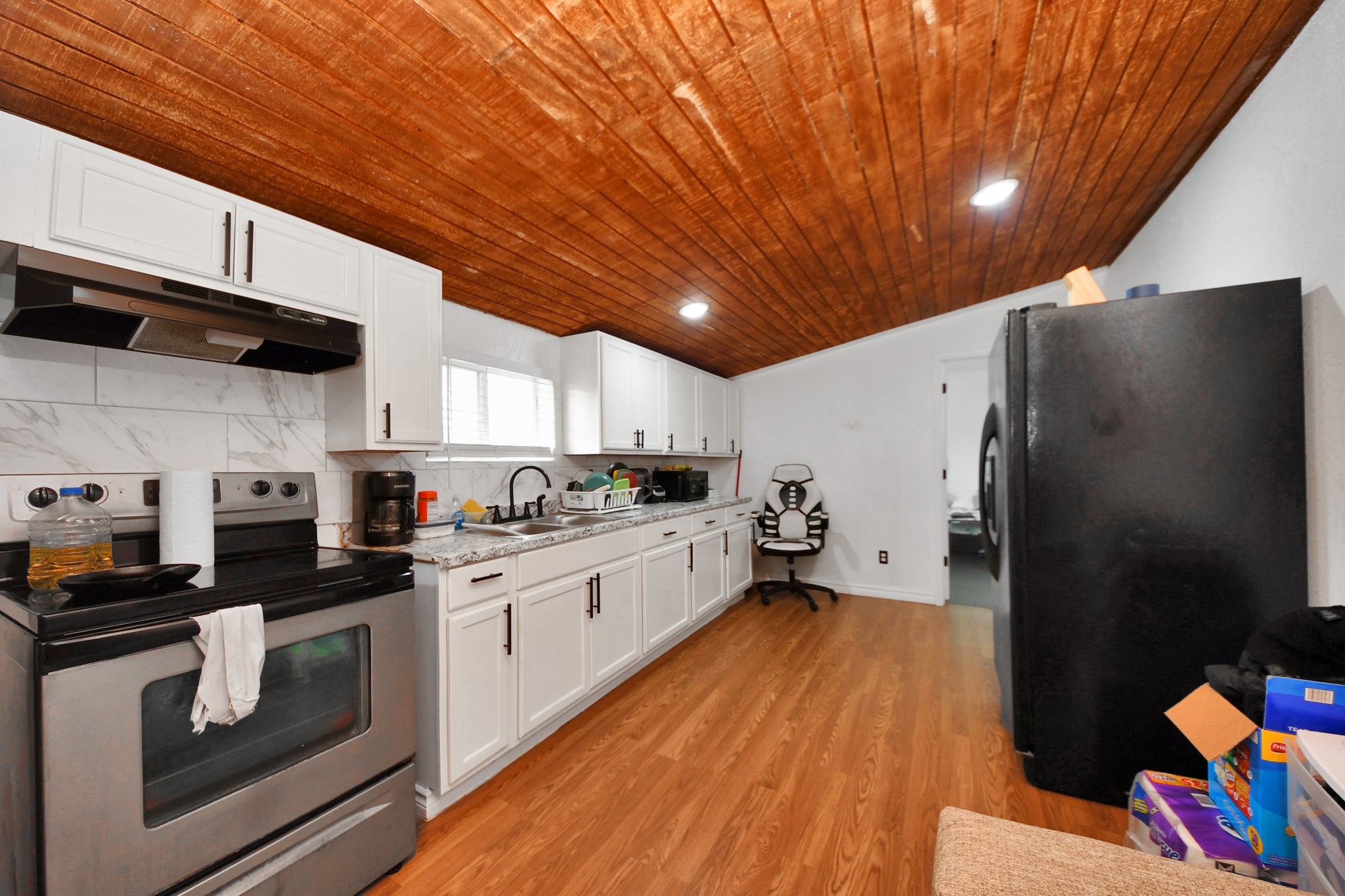 411 County Road 3556 Property Photo 16