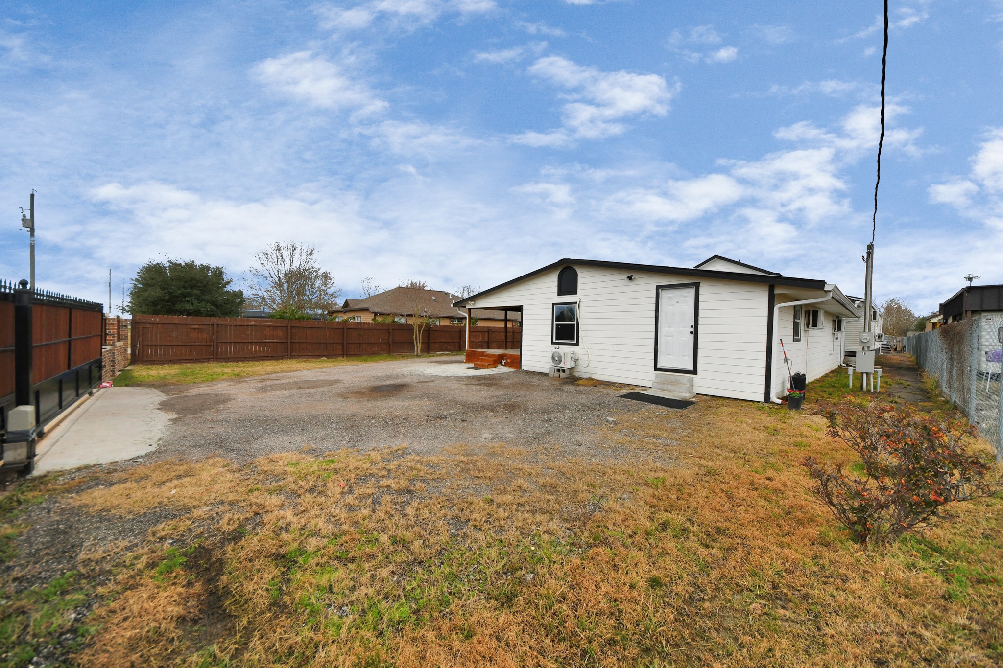 411 County Road 3556 Property Photo 27