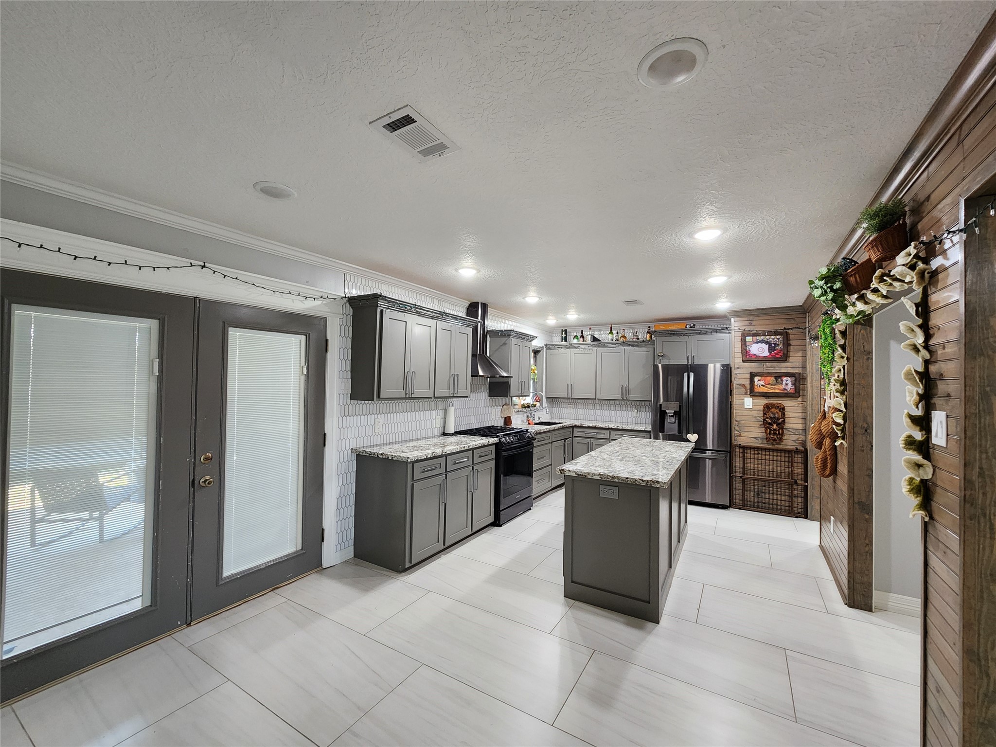 3416 Avenue N Property Photo 8