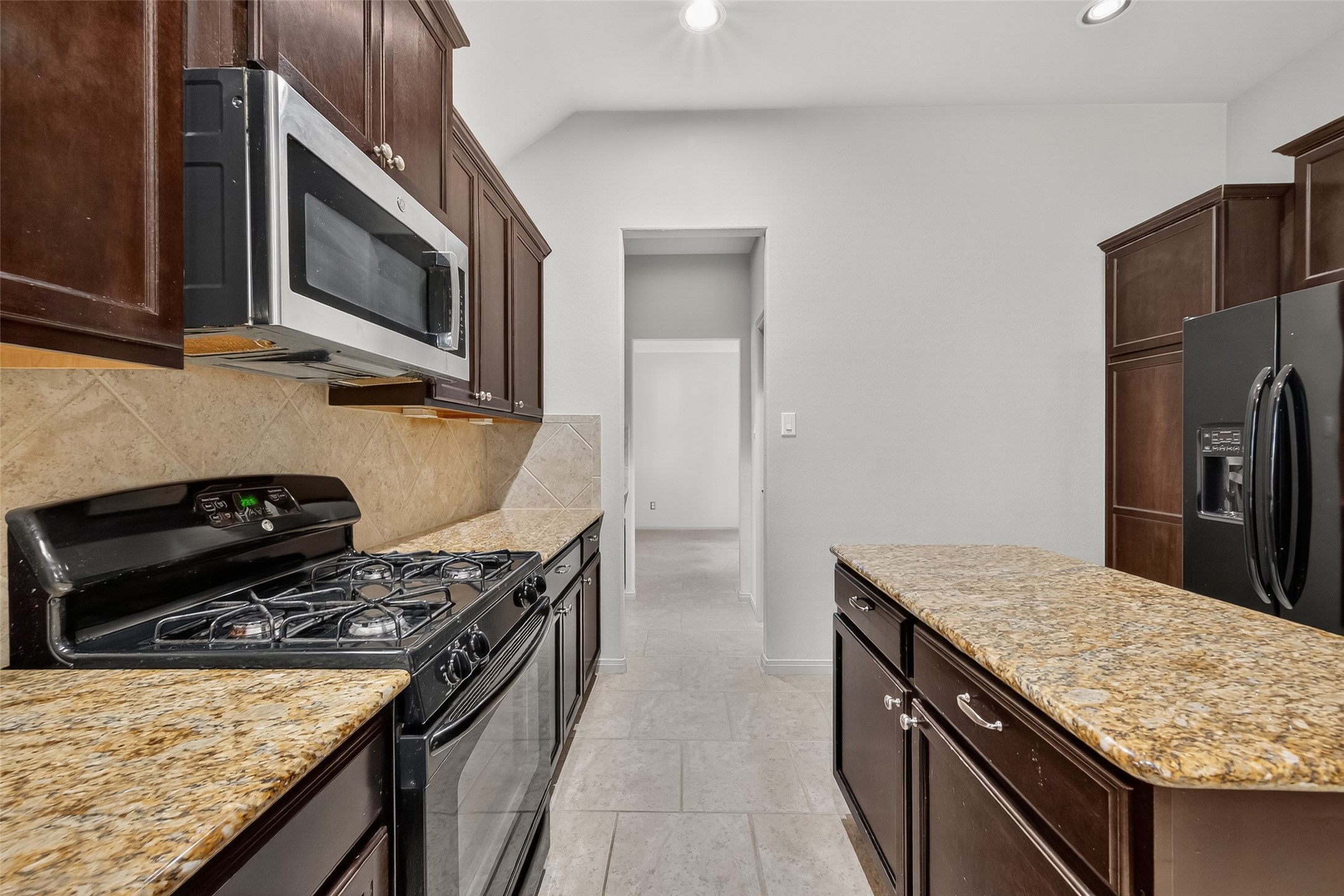 20214 Rusty Rock Lane Property Photo 18