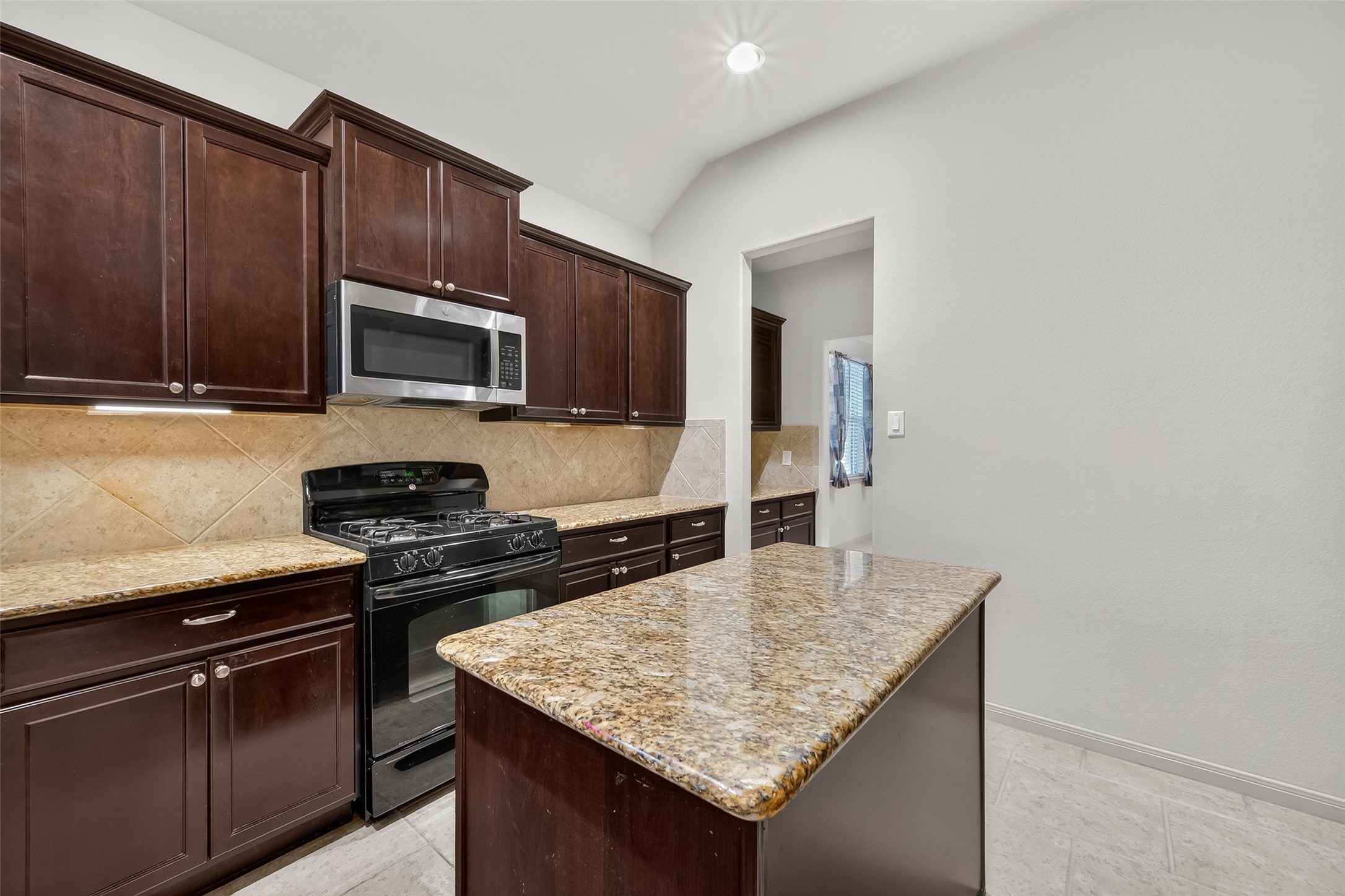 20214 Rusty Rock Lane Property Photo 19