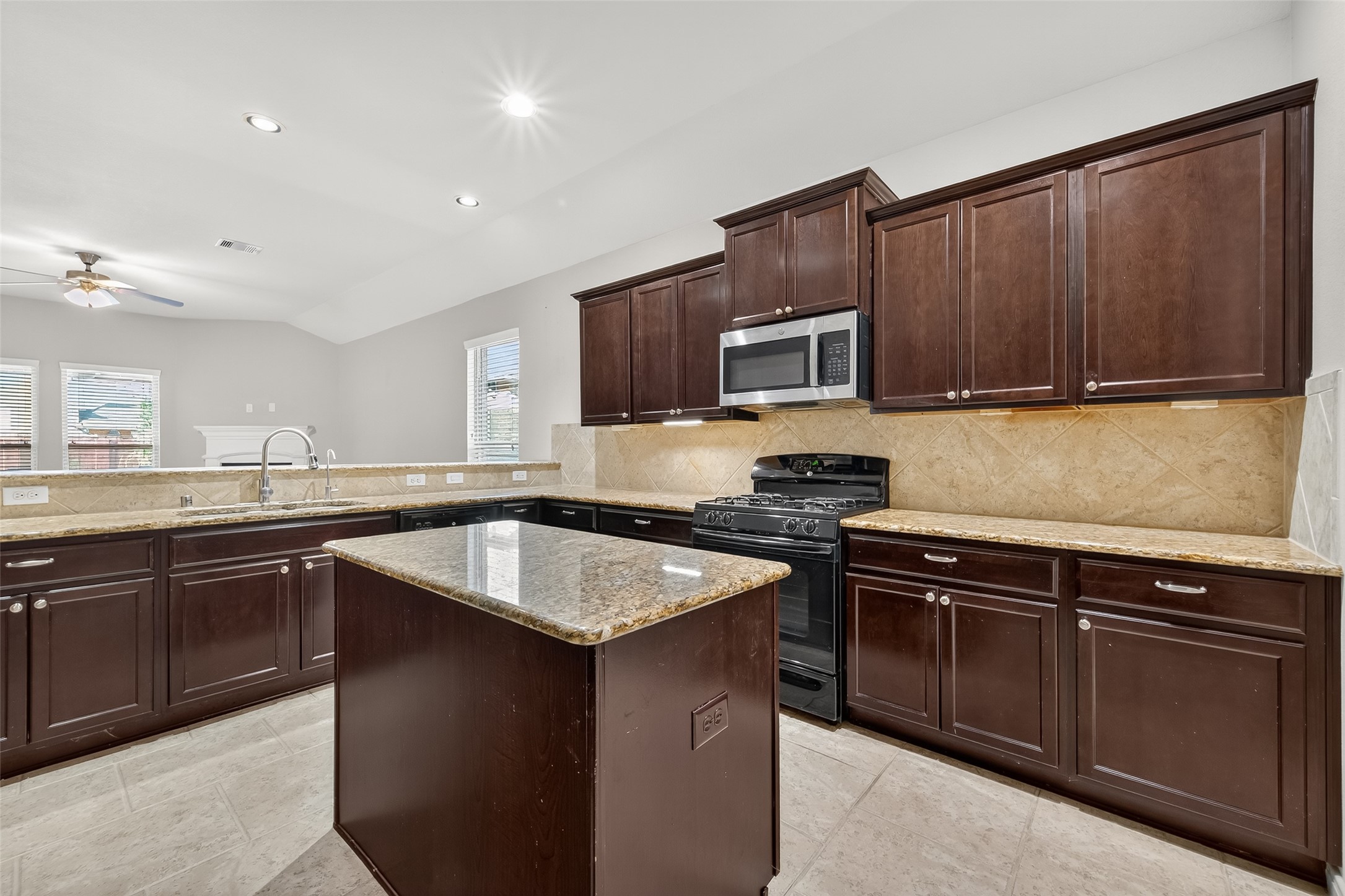 20214 Rusty Rock Lane Property Photo 21