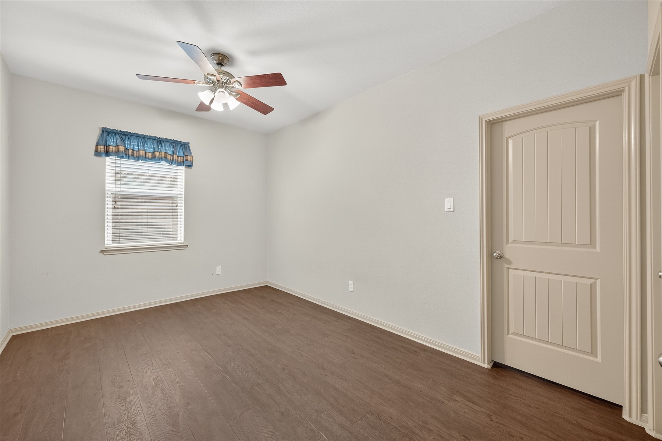 20214 Rusty Rock Lane Property Photo 28
