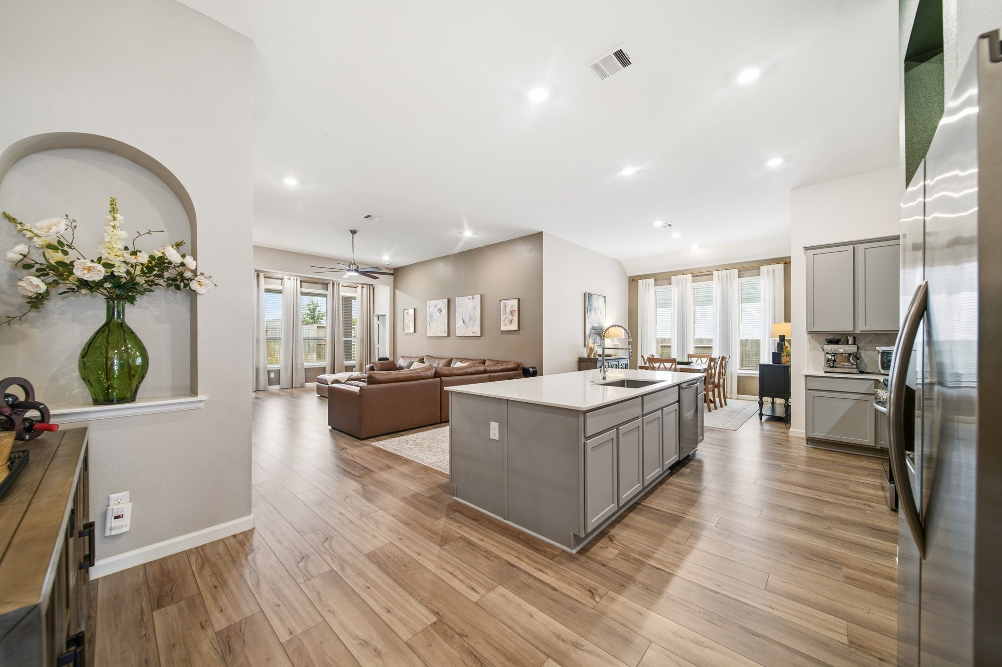 3715 Meadow Breeze Lane Property Photo 10