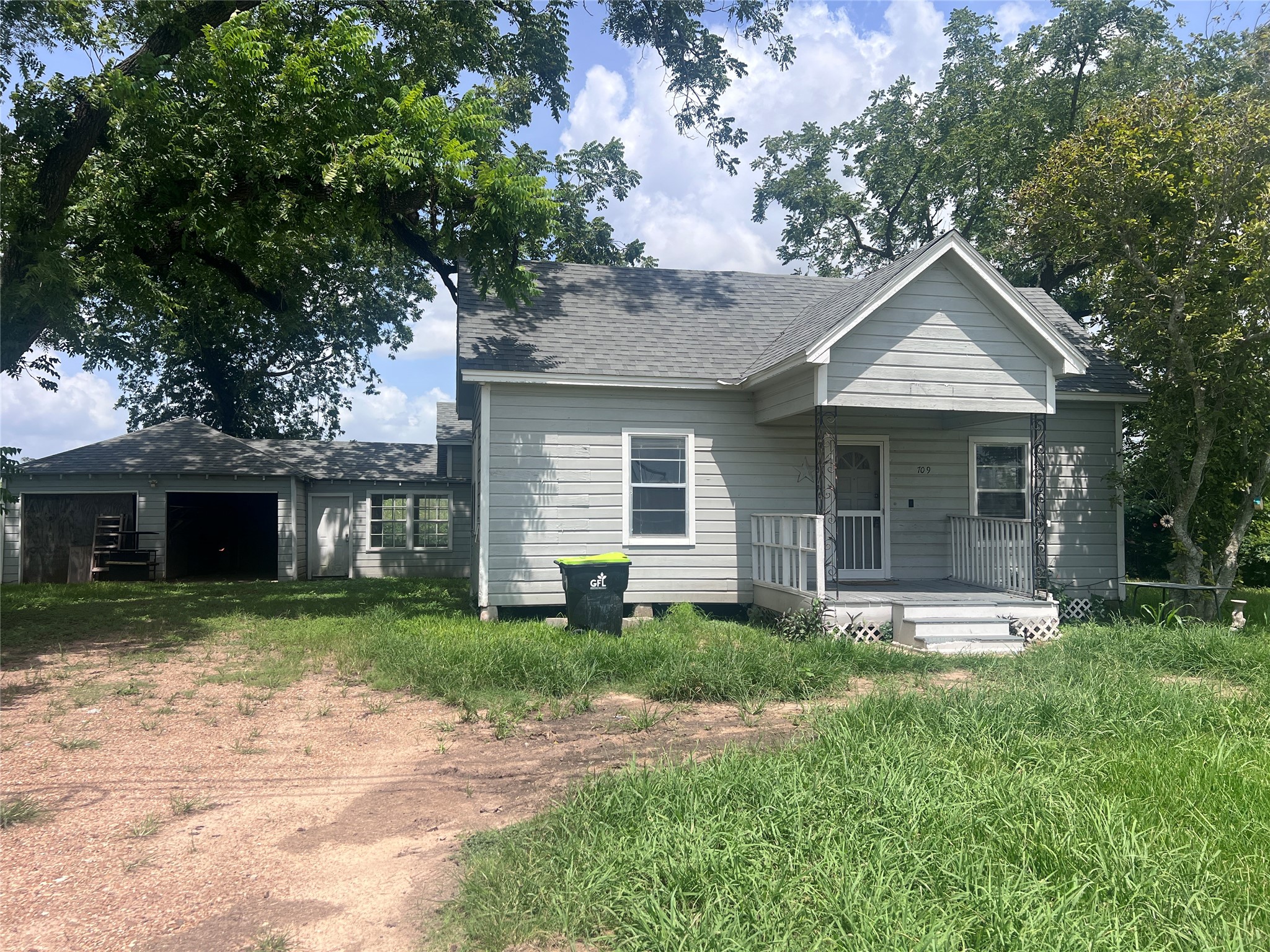 709 S Harrison Lane Property Photo 1