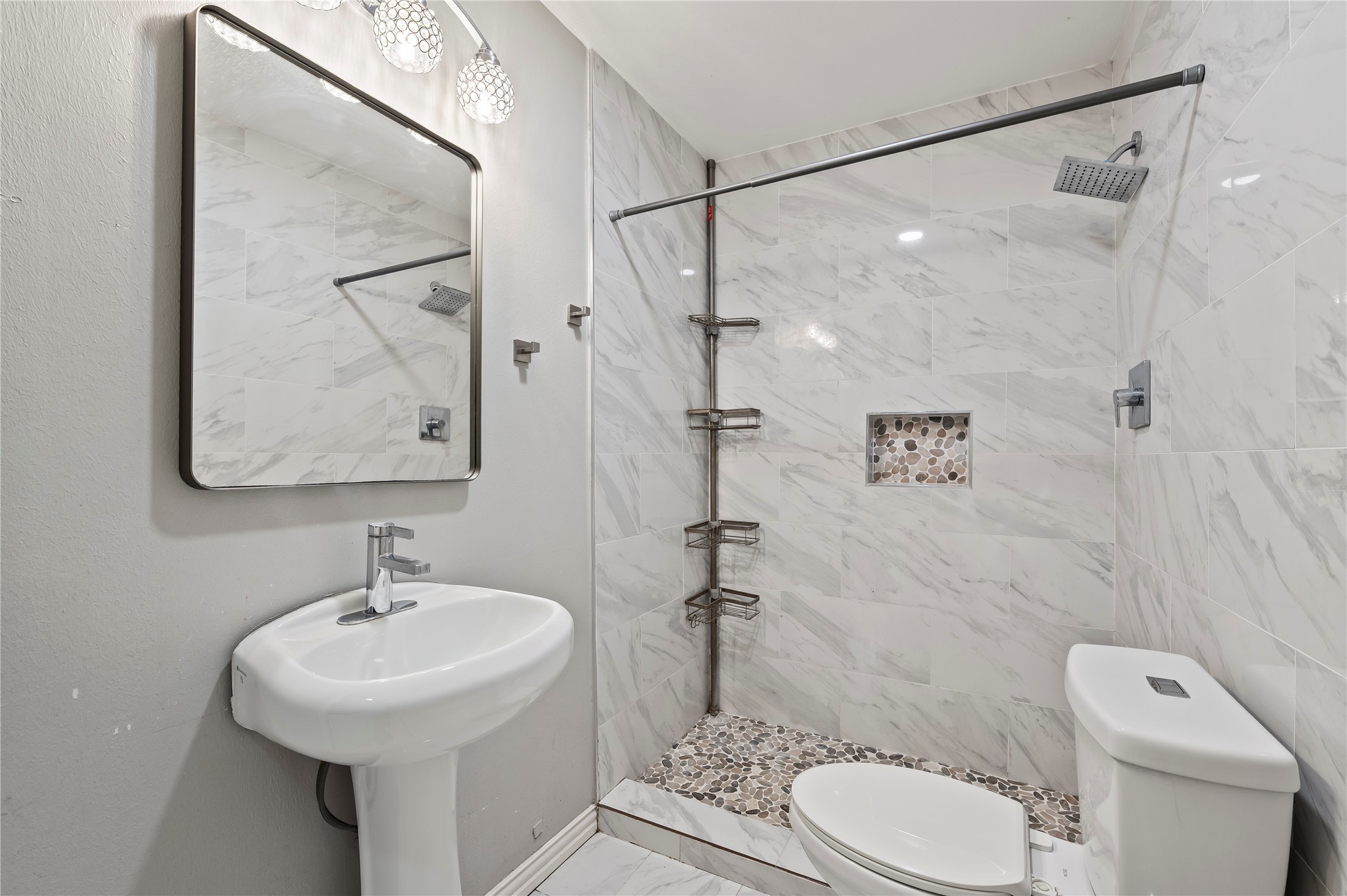 1427 Hankamer Street Property Photo 19