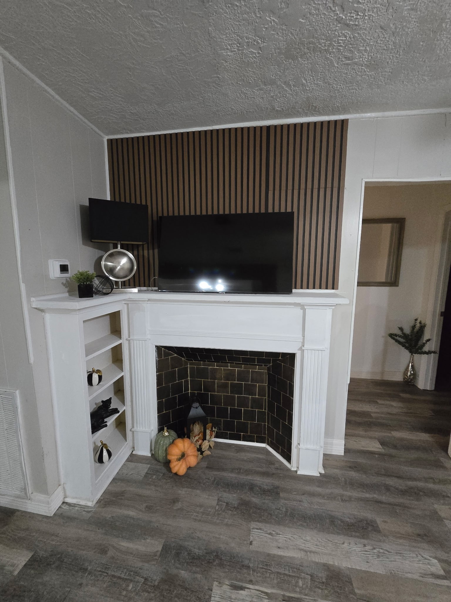 1427 Hankamer Street Property Photo 35