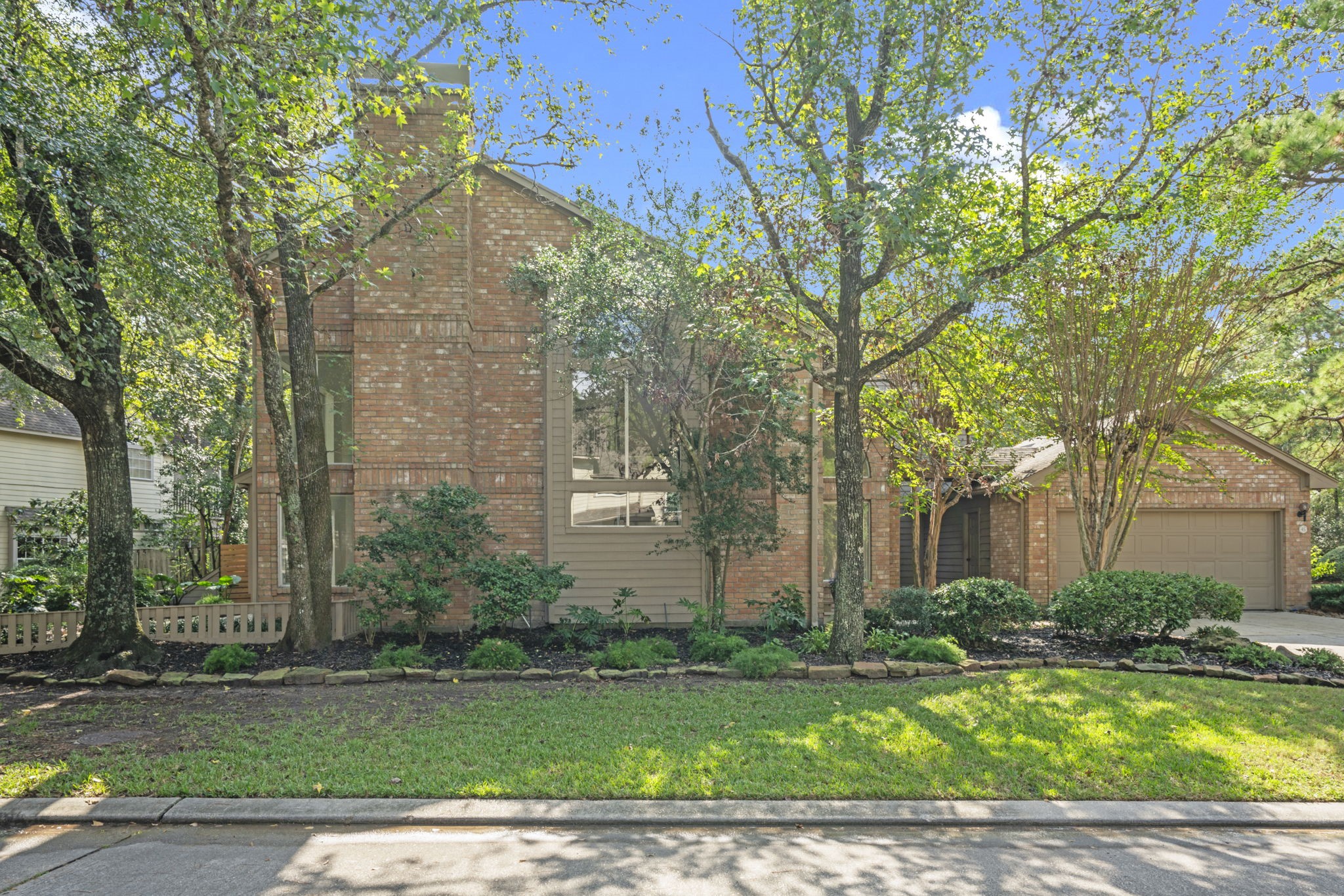 45 N Lakeridge Circle Property Photo 2