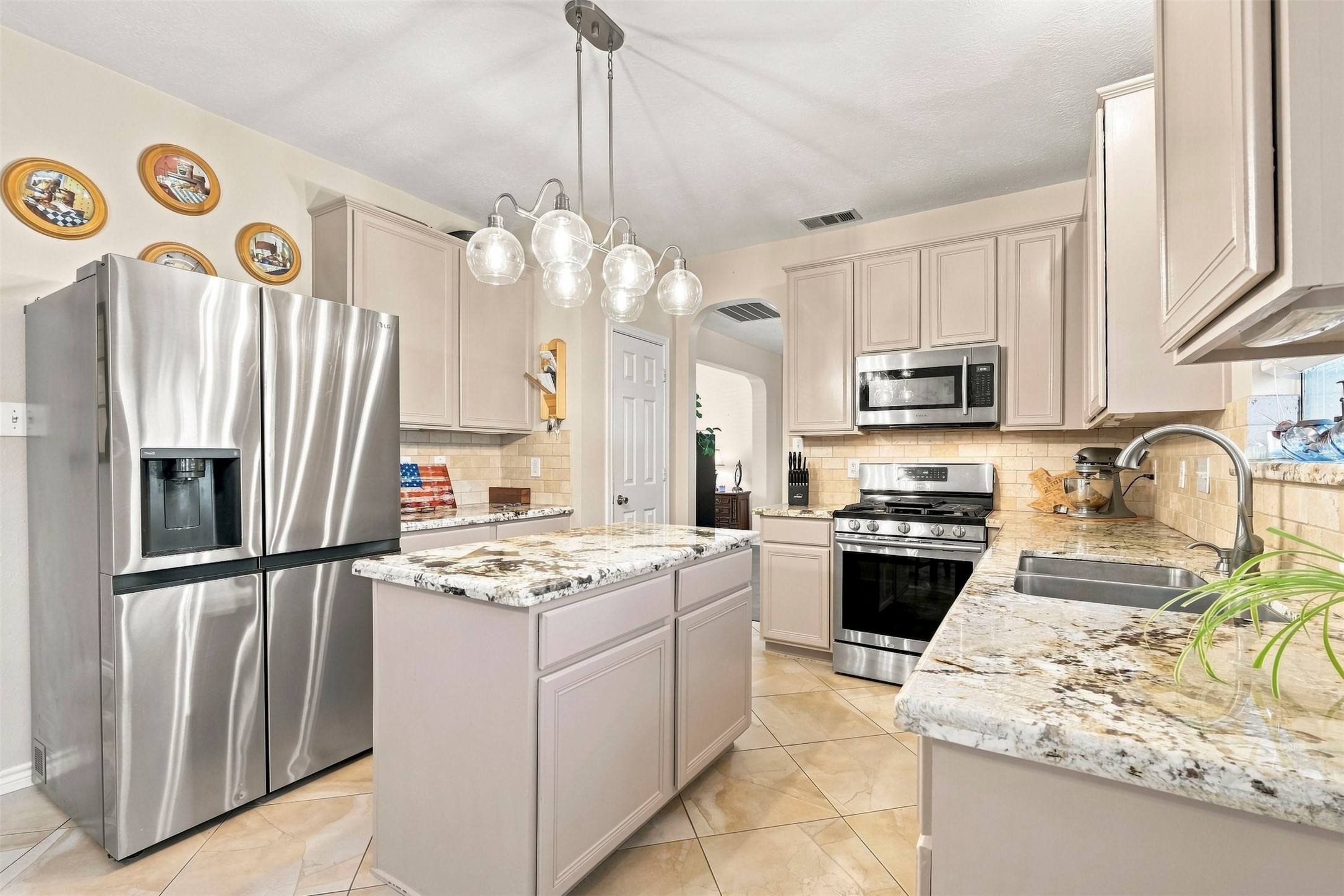 1131 Alexandria Court Property Photo 1